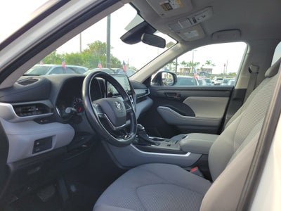 2021 Toyota Highlander LE