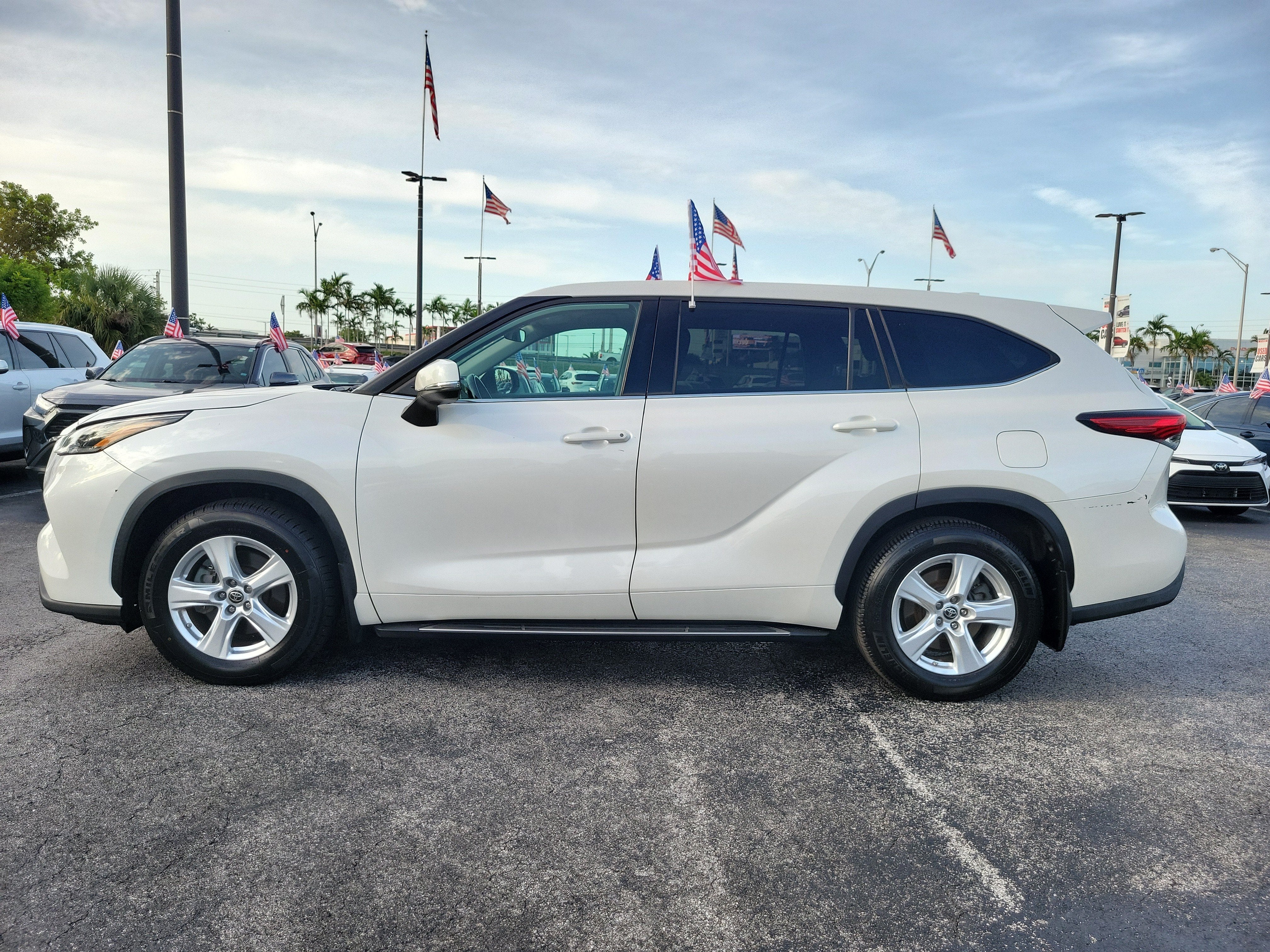 2021 Toyota Highlander LE