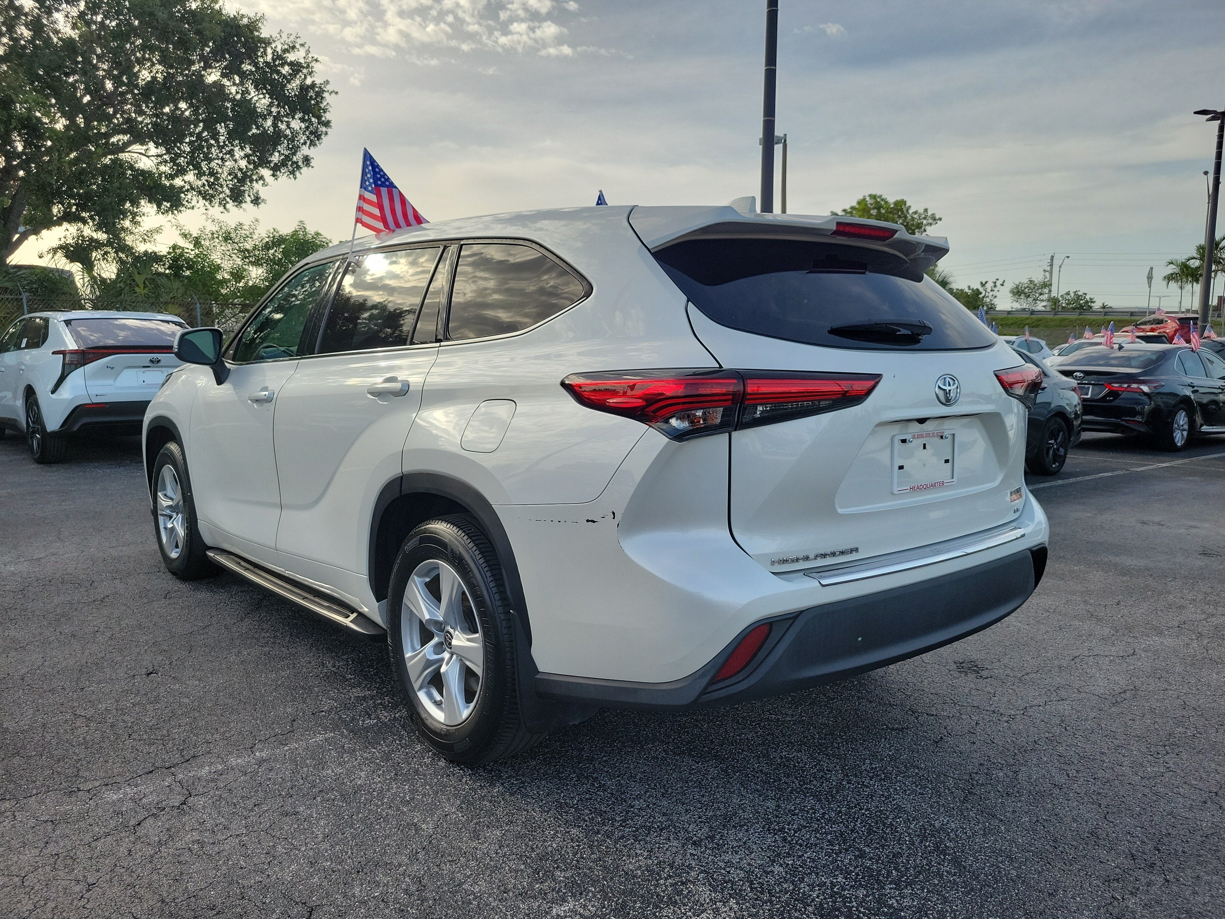 2021 Toyota Highlander LE