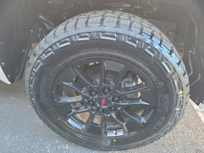 2024 Toyota Tundra 4WD SR5