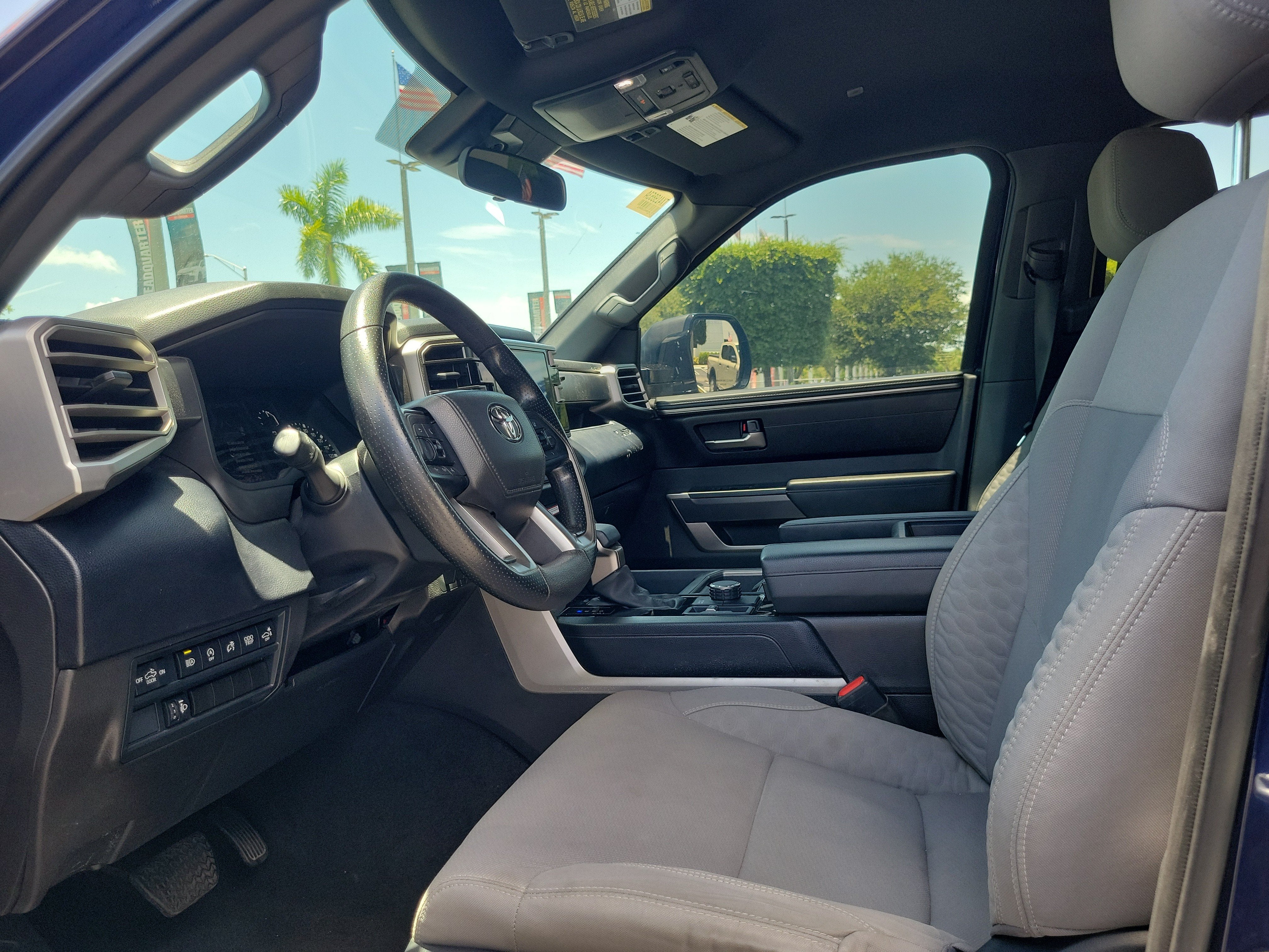 2025 Toyota Tundra 4WD SR5