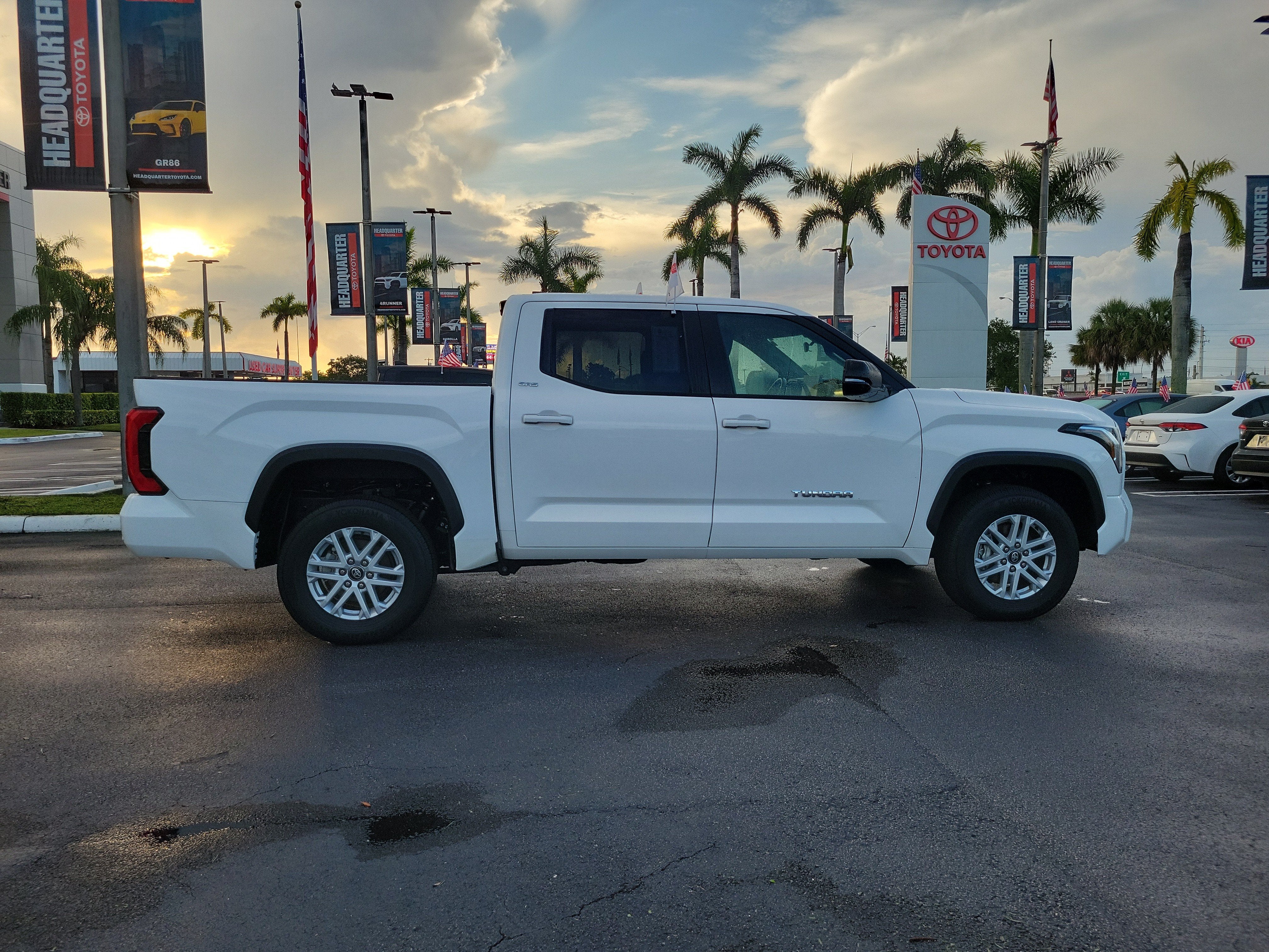 2025 Toyota Tundra 4WD SR5
