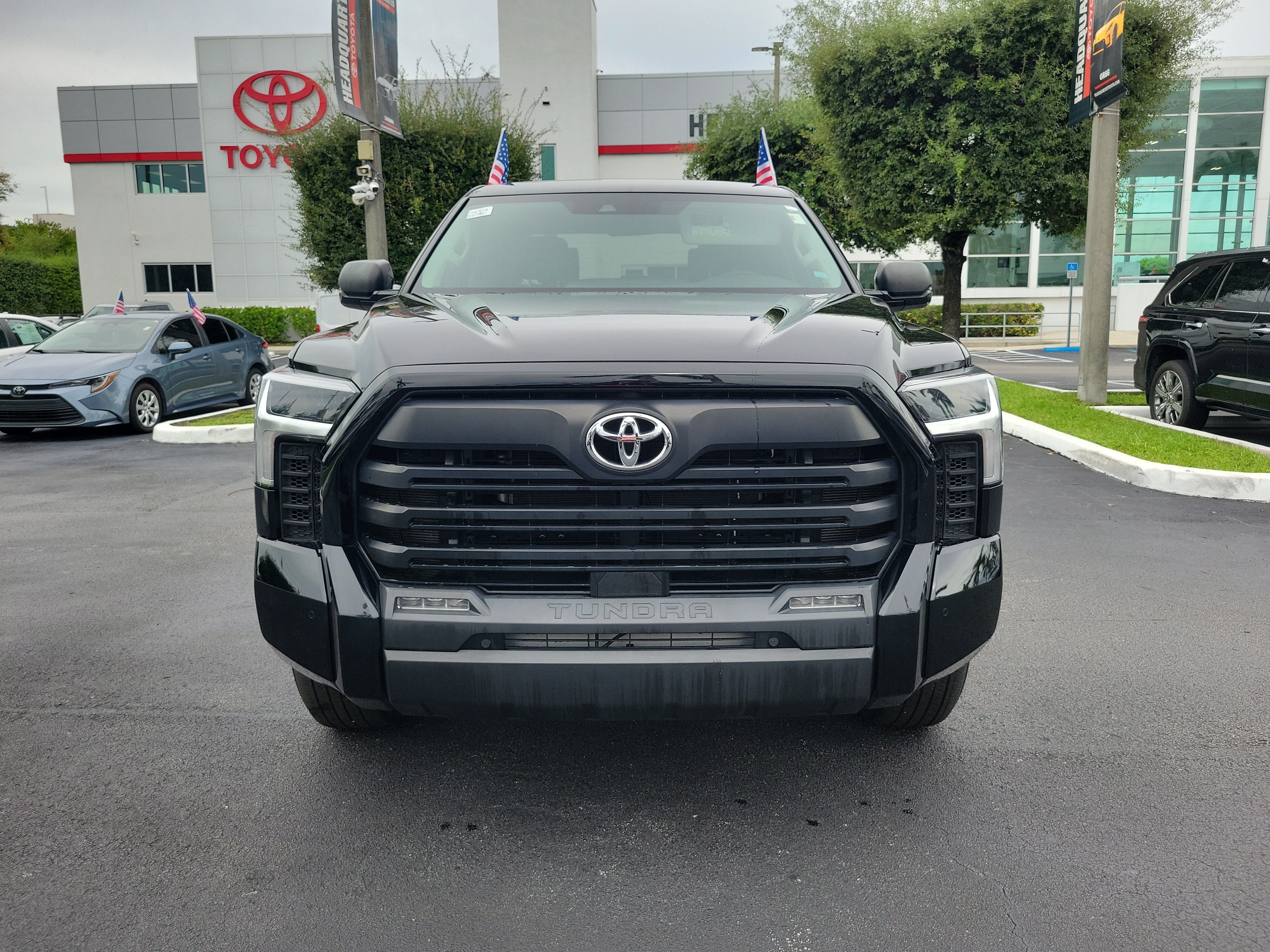 2024 Toyota Tundra 4WD SR5