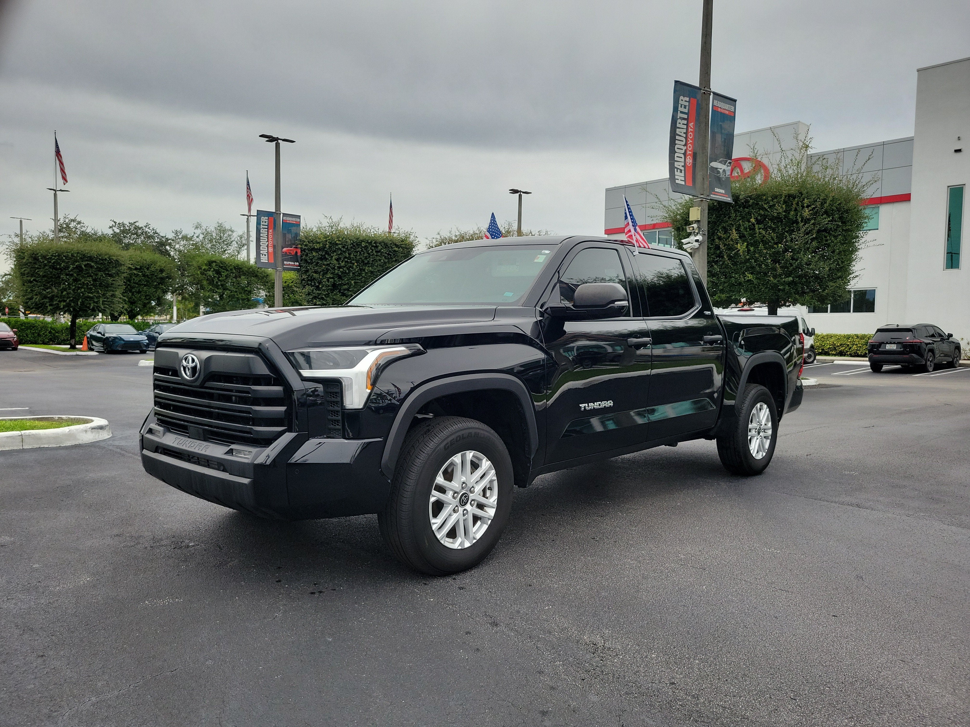 2024 Toyota Tundra 4WD SR5