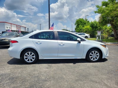 2025 Toyota Corolla LE