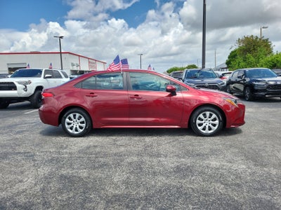 2022 Toyota Corolla LE