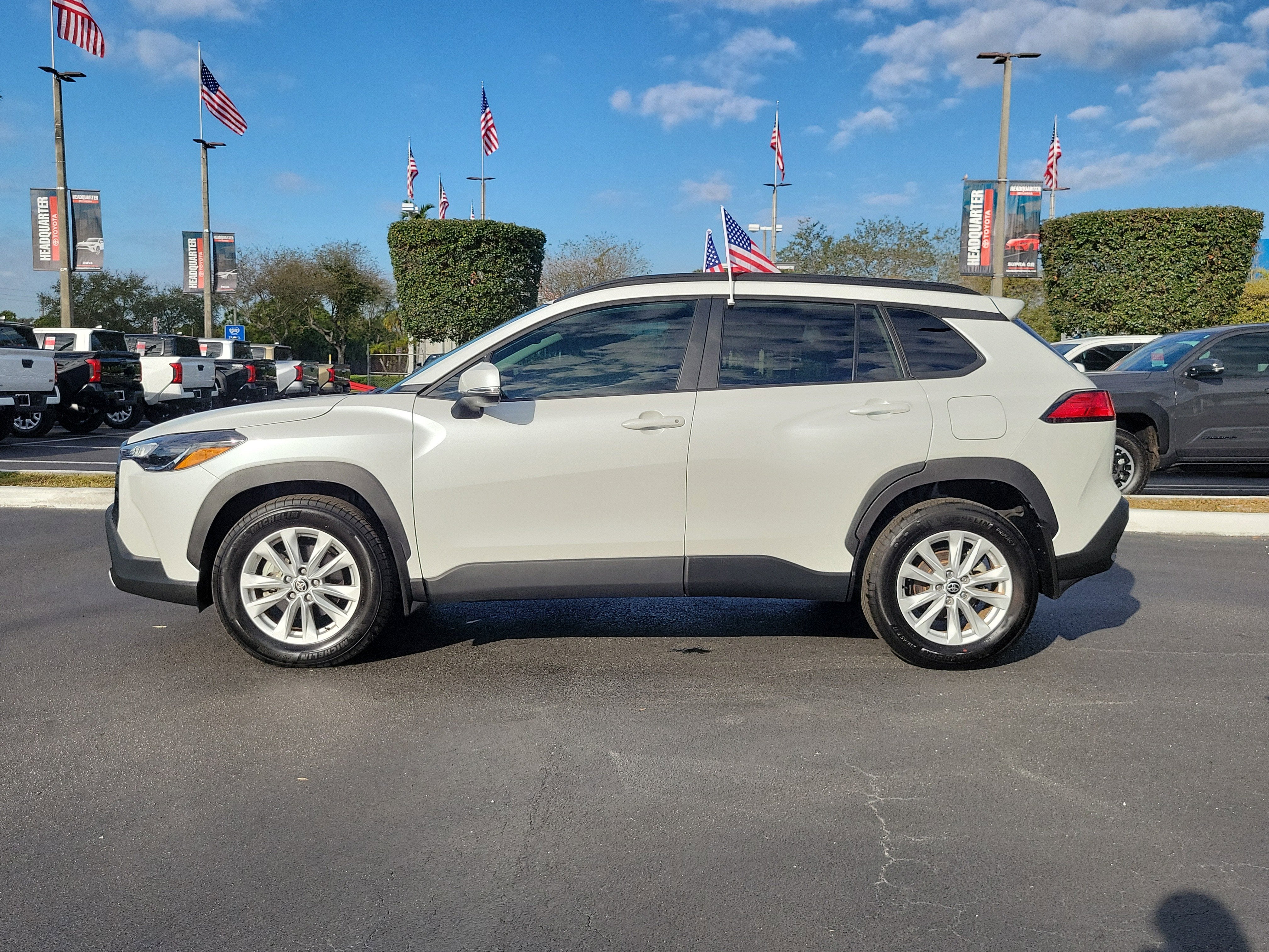 2024 Toyota Corolla Cross LE