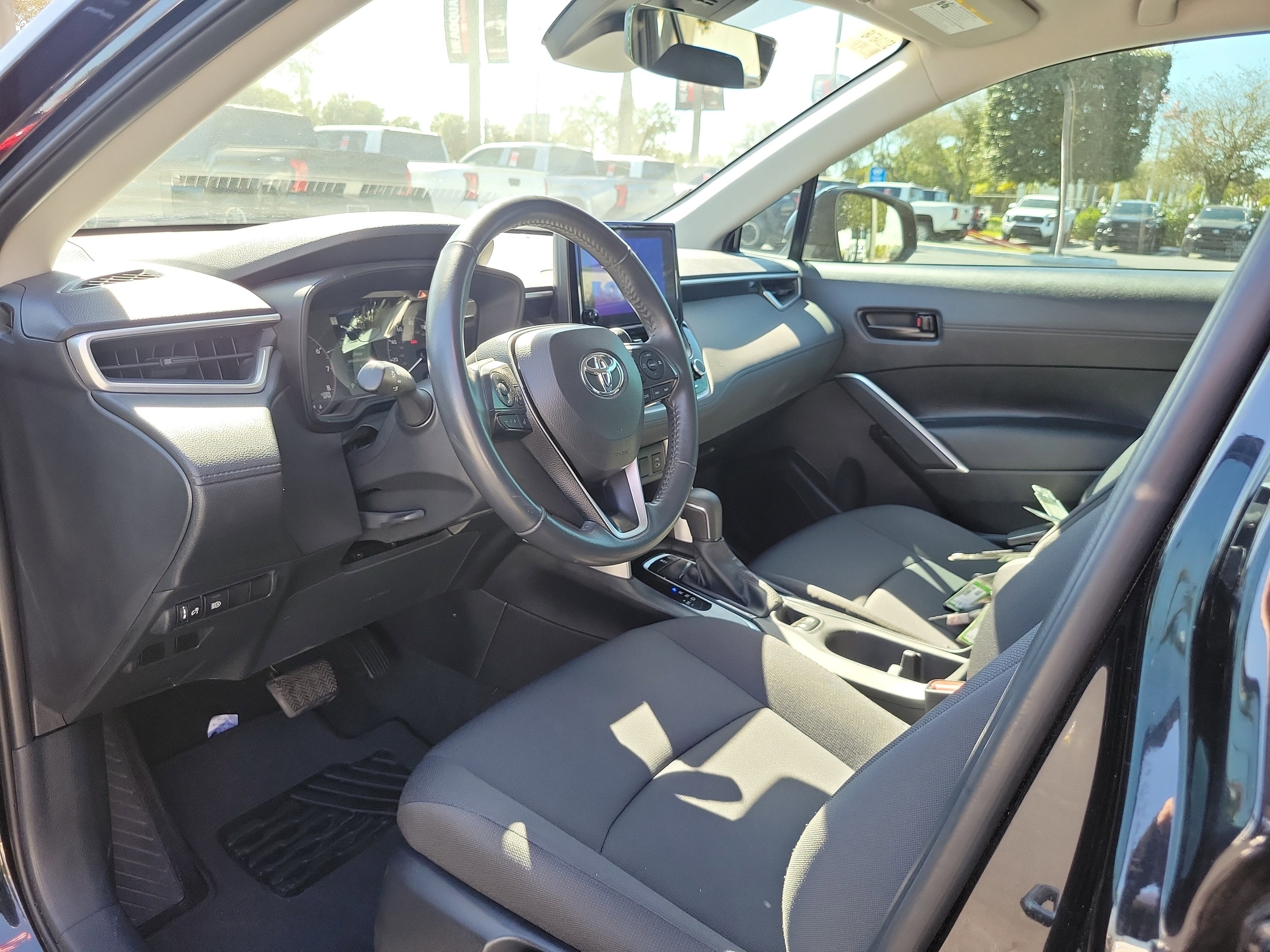 2024 Toyota Corolla Cross LE