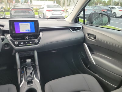 2025 Toyota Corolla Cross LE