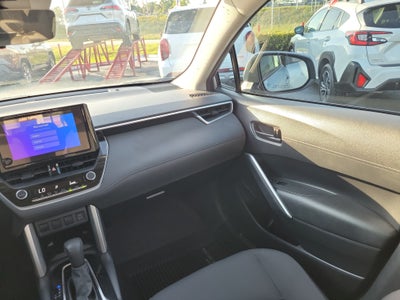 2024 Toyota Corolla Cross LE