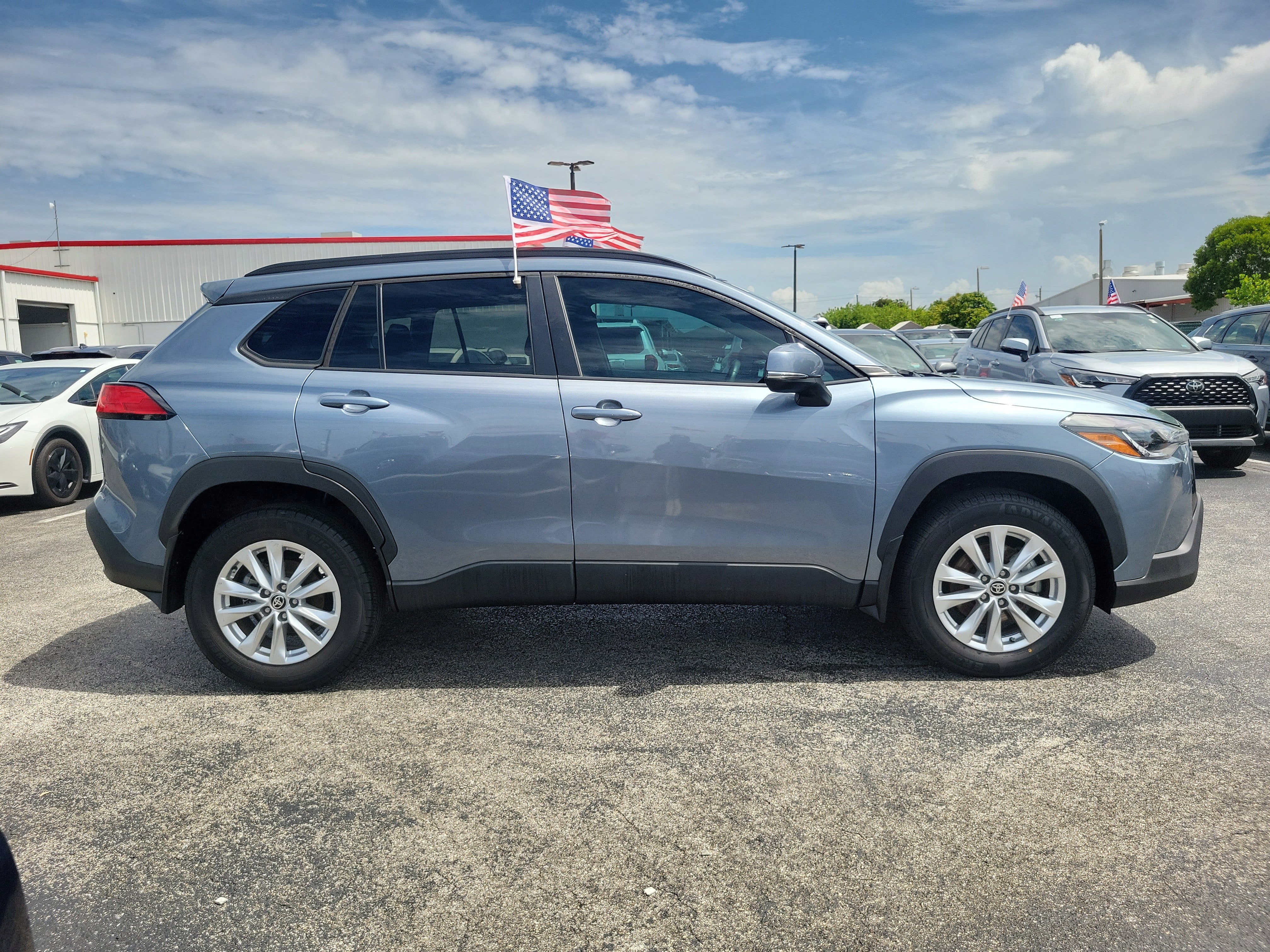 2024 Toyota Corolla Cross LE