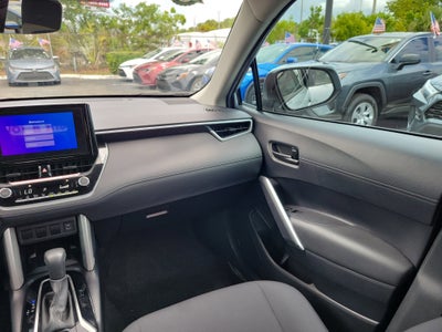 2024 Toyota Corolla Cross LE