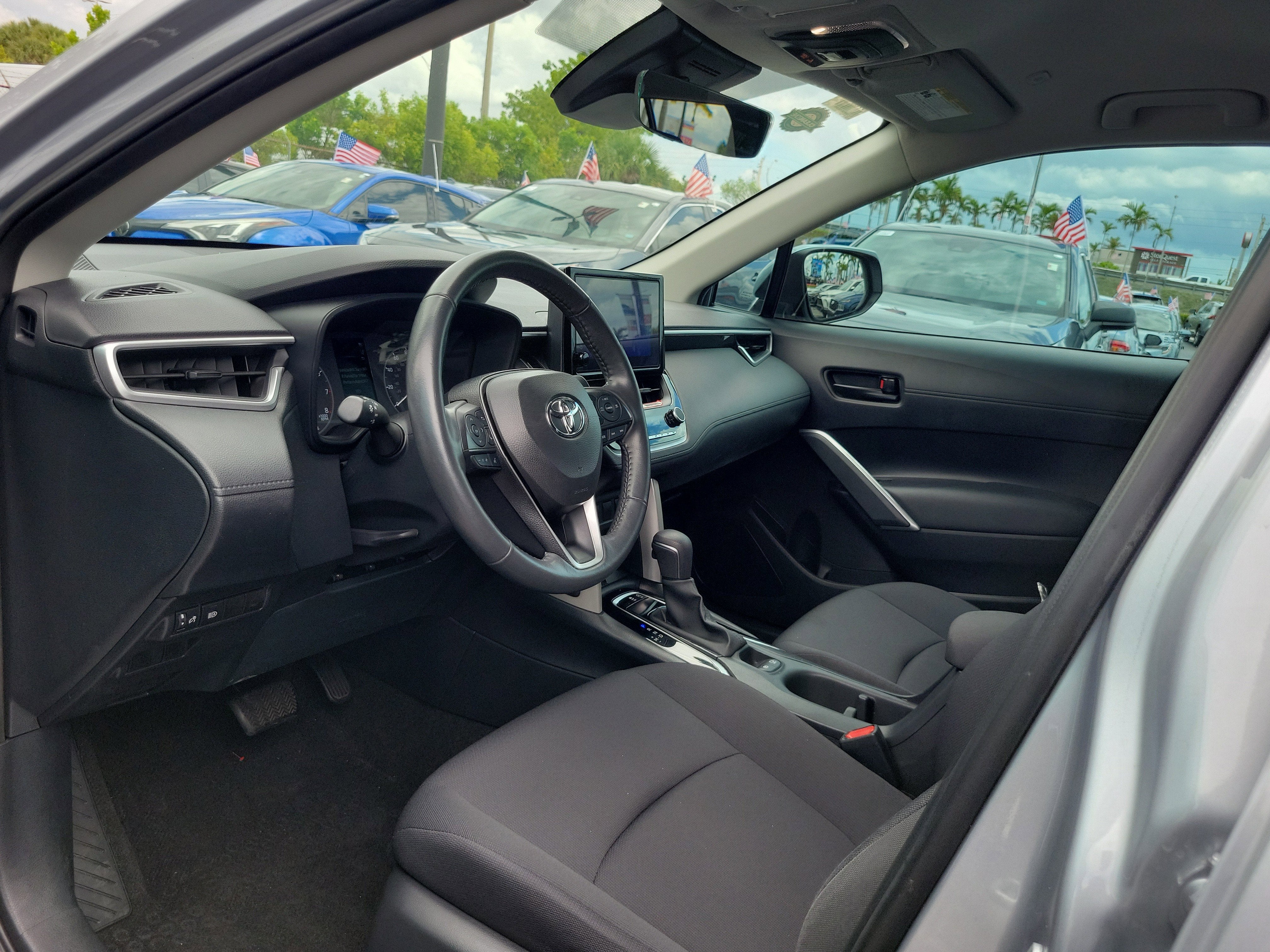2024 Toyota Corolla Cross LE