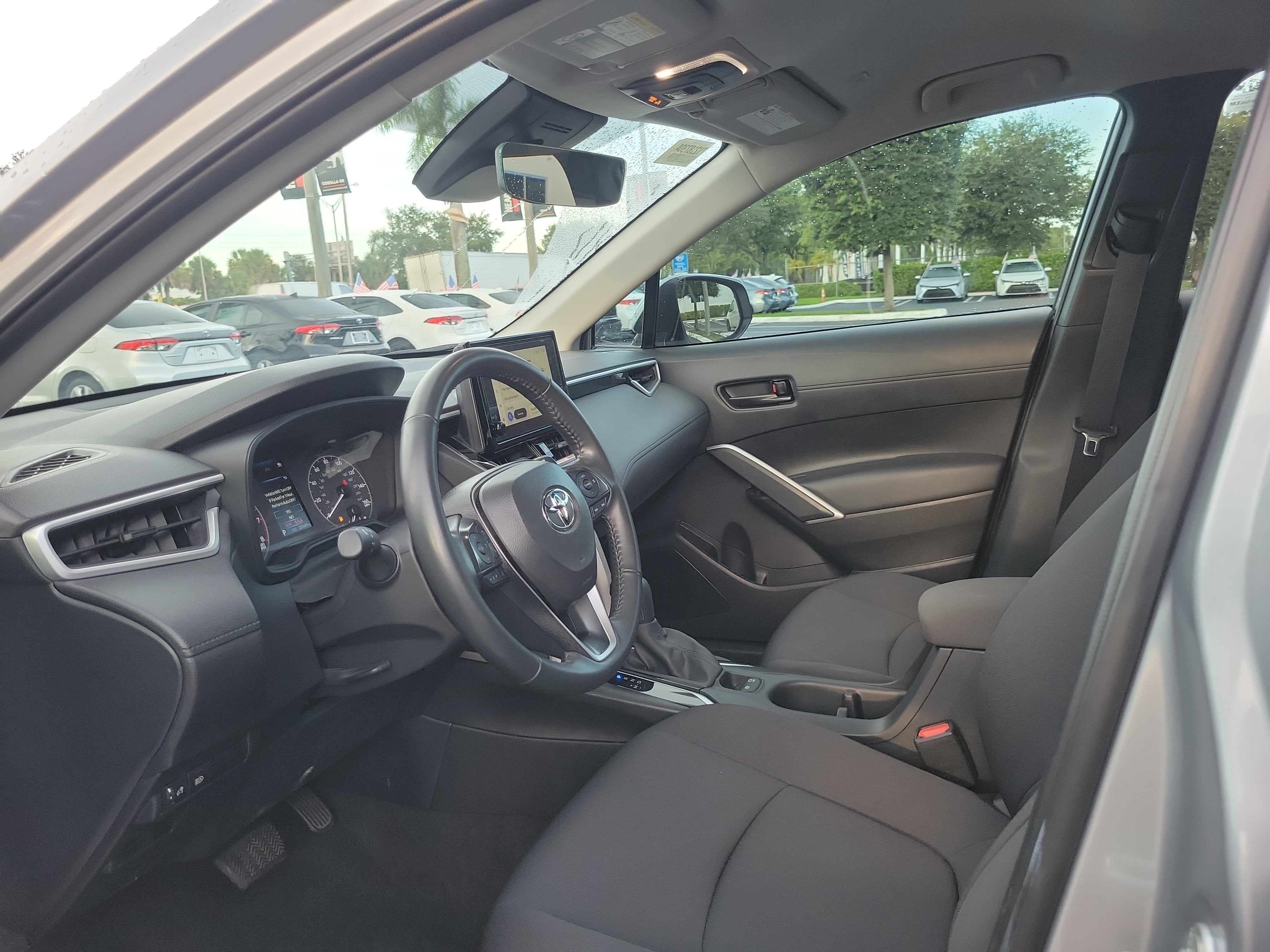 2024 Toyota Corolla Cross LE