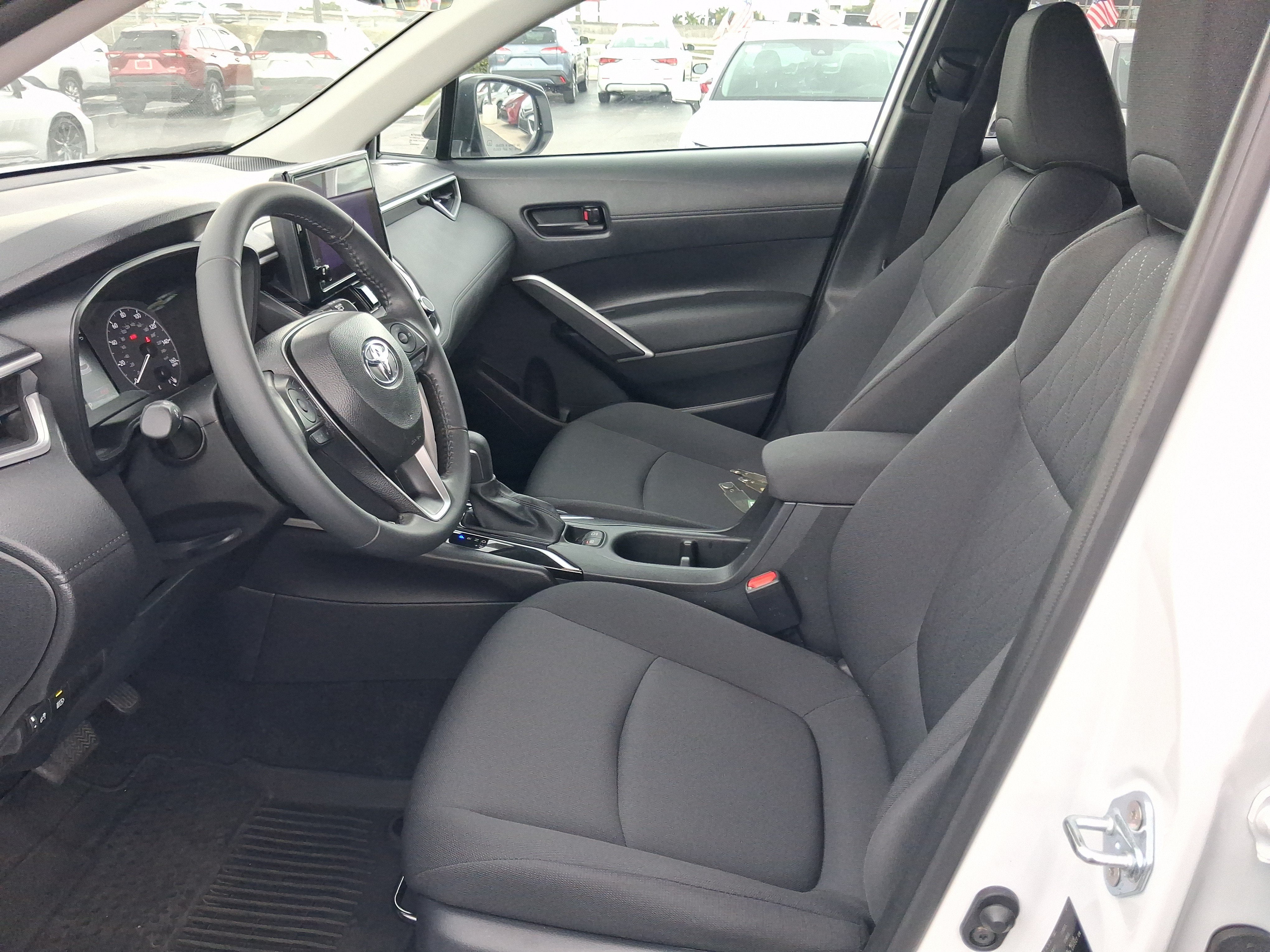 2025 Toyota Corolla Cross LE