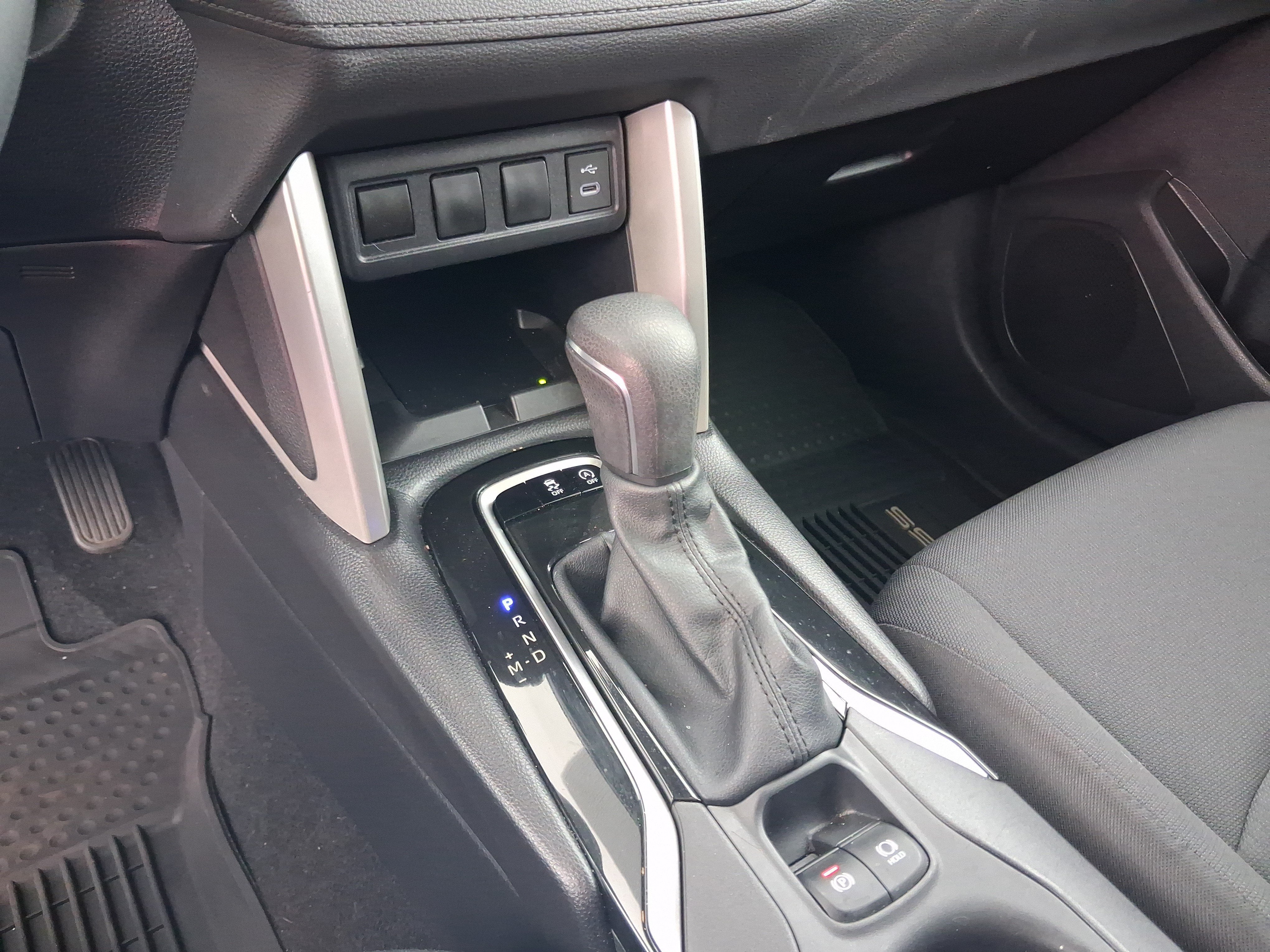2025 Toyota Corolla Cross LE