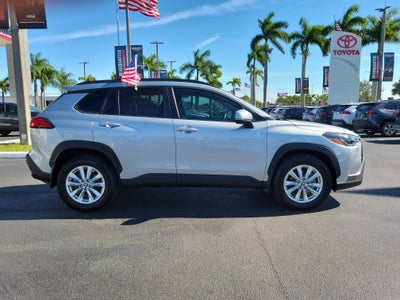 2024 Toyota Corolla Cross LE