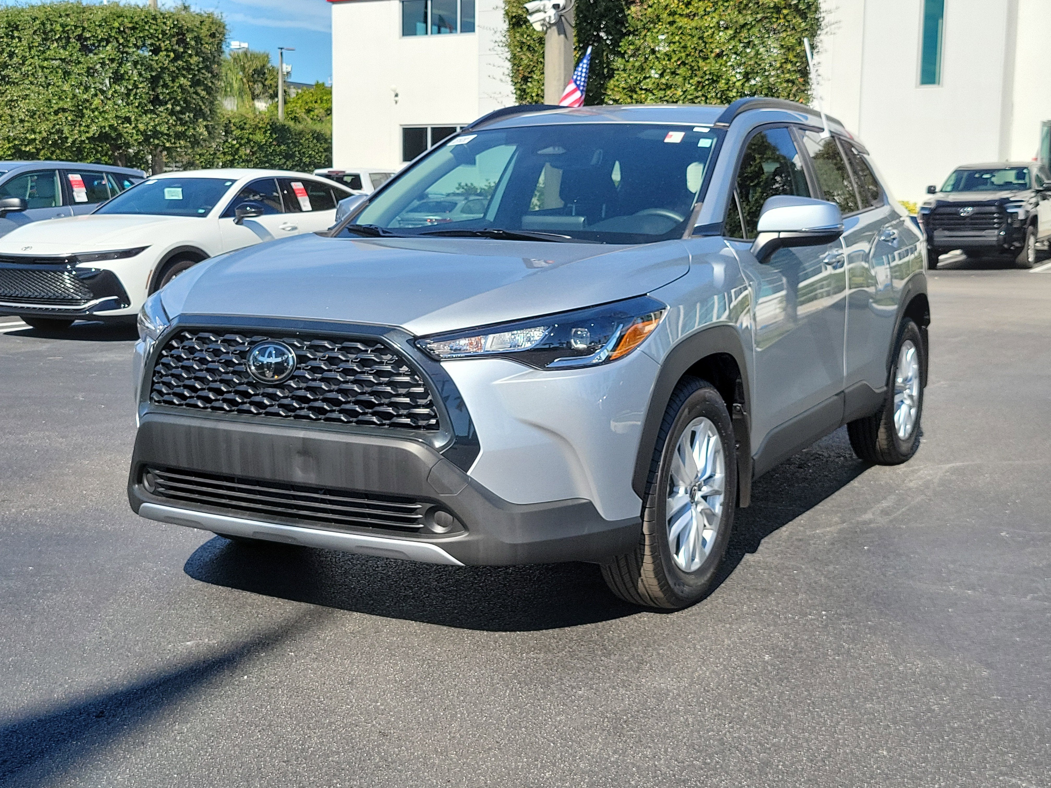 2024 Toyota Corolla Cross LE