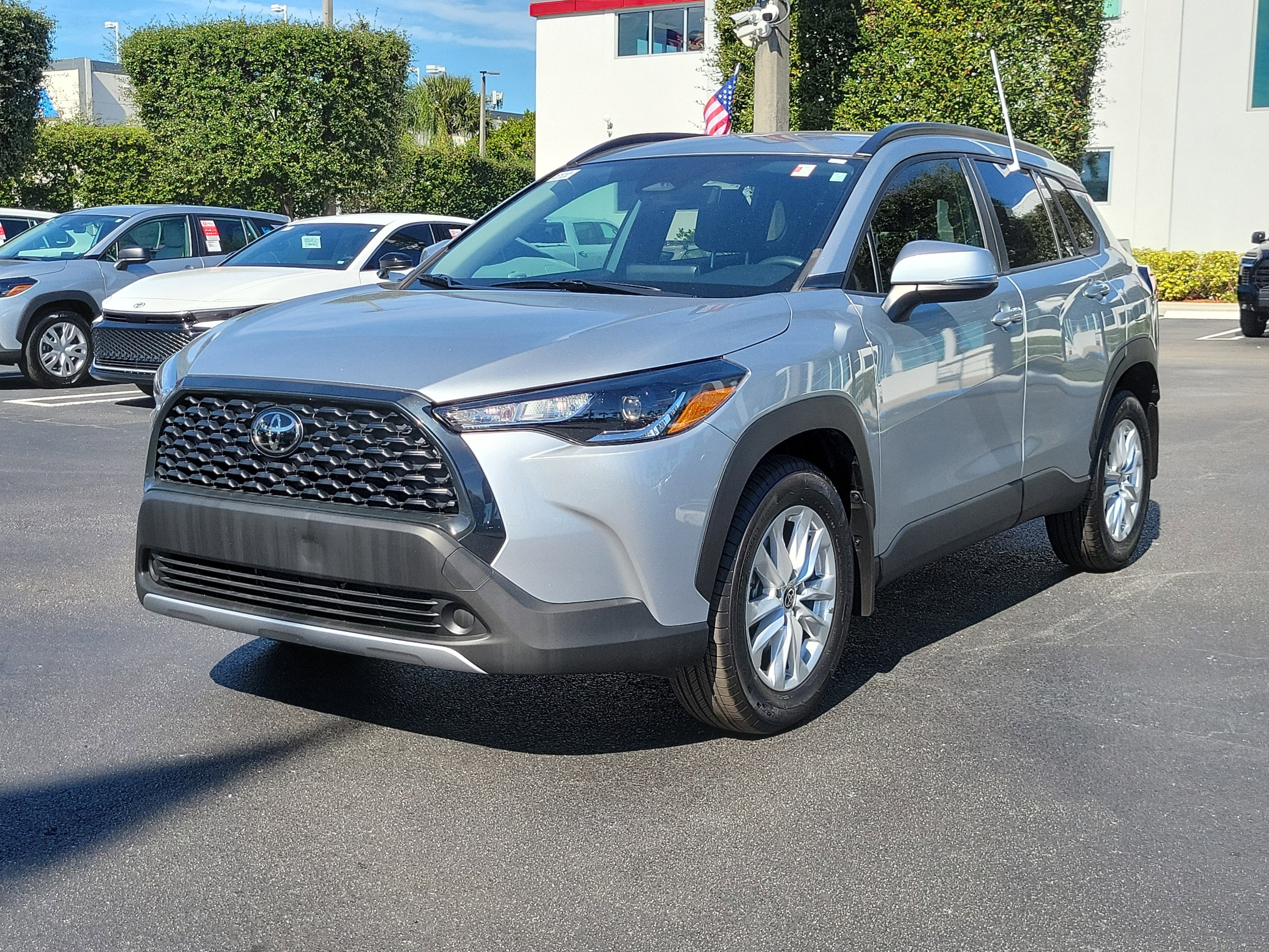 2024 Toyota Corolla Cross LE