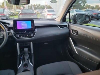 2024 Toyota Corolla Cross LE
