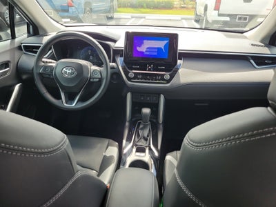 2025 Toyota Corolla Cross XLE