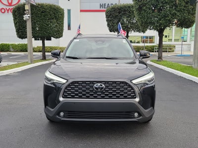 2025 Toyota Corolla Cross XLE