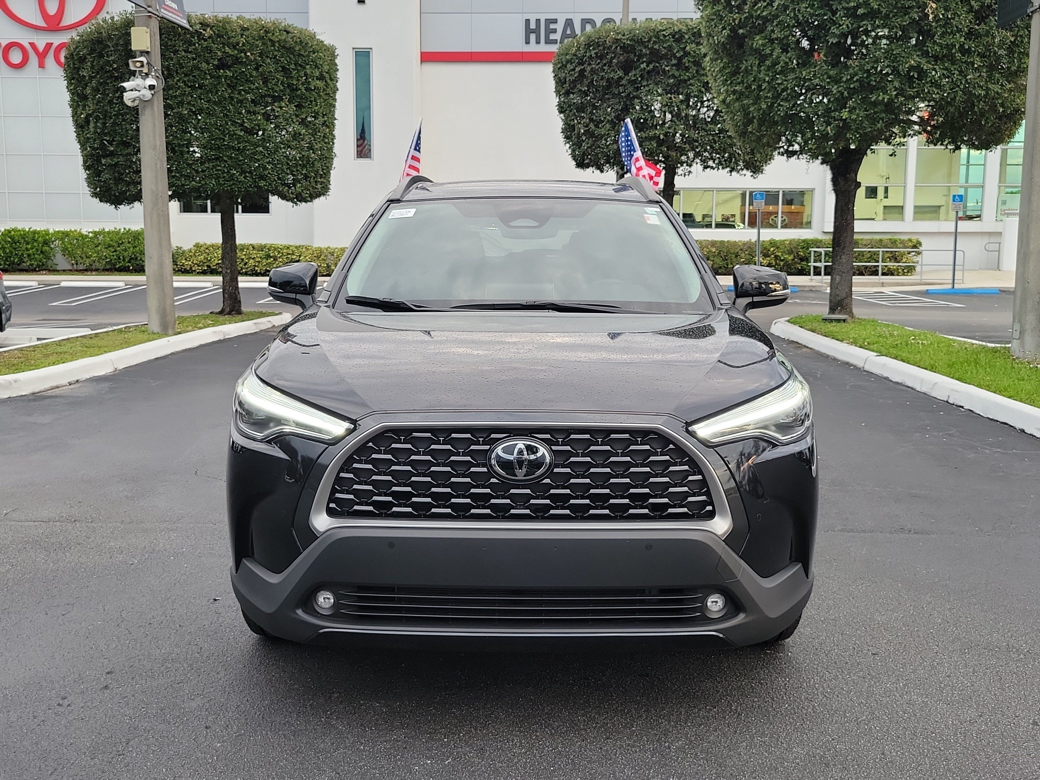 2025 Toyota Corolla Cross XLE