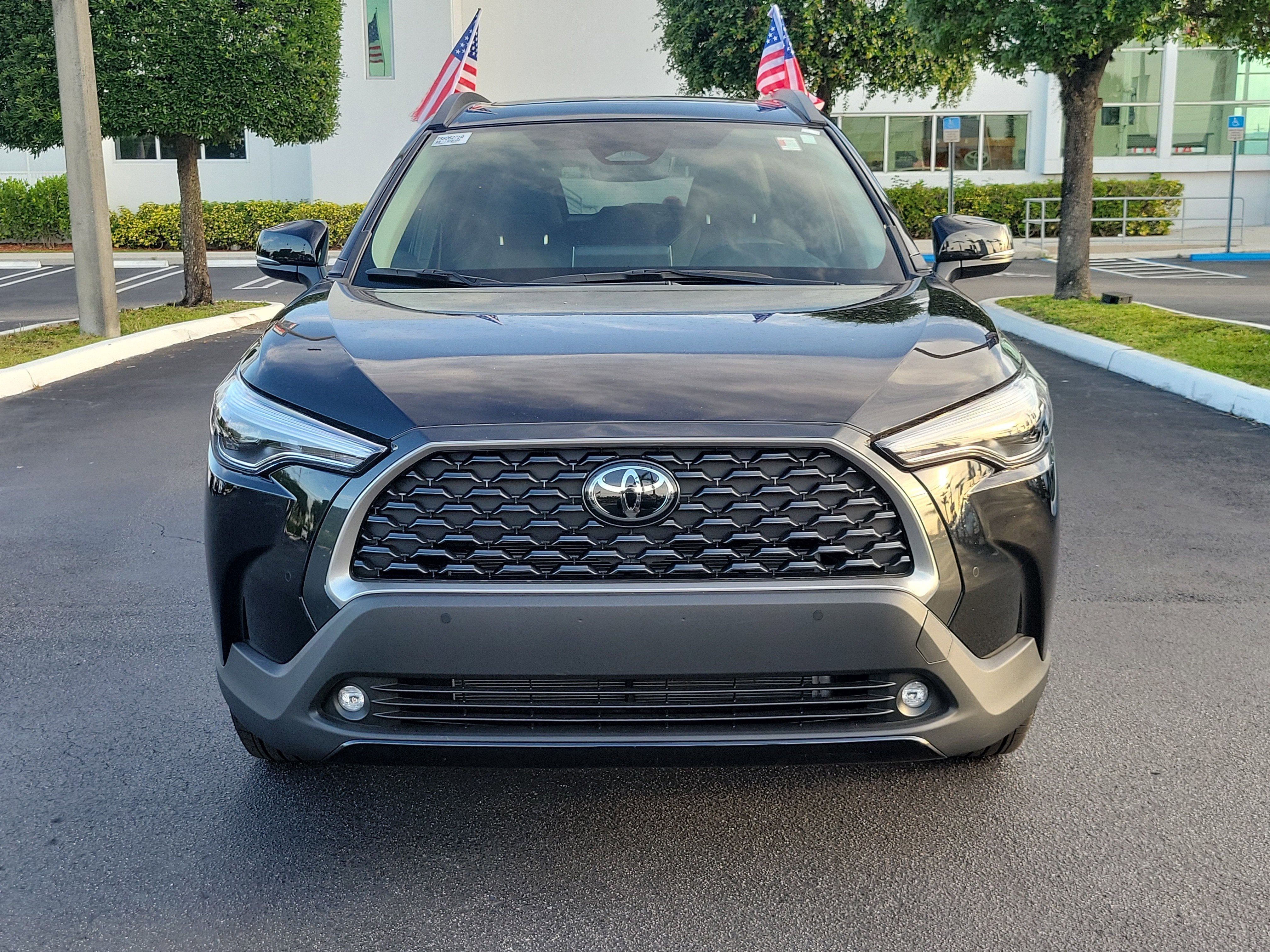 2025 Toyota Corolla Cross XLE