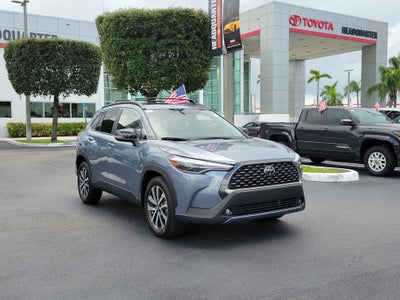 2025 Toyota Corolla Cross XLE