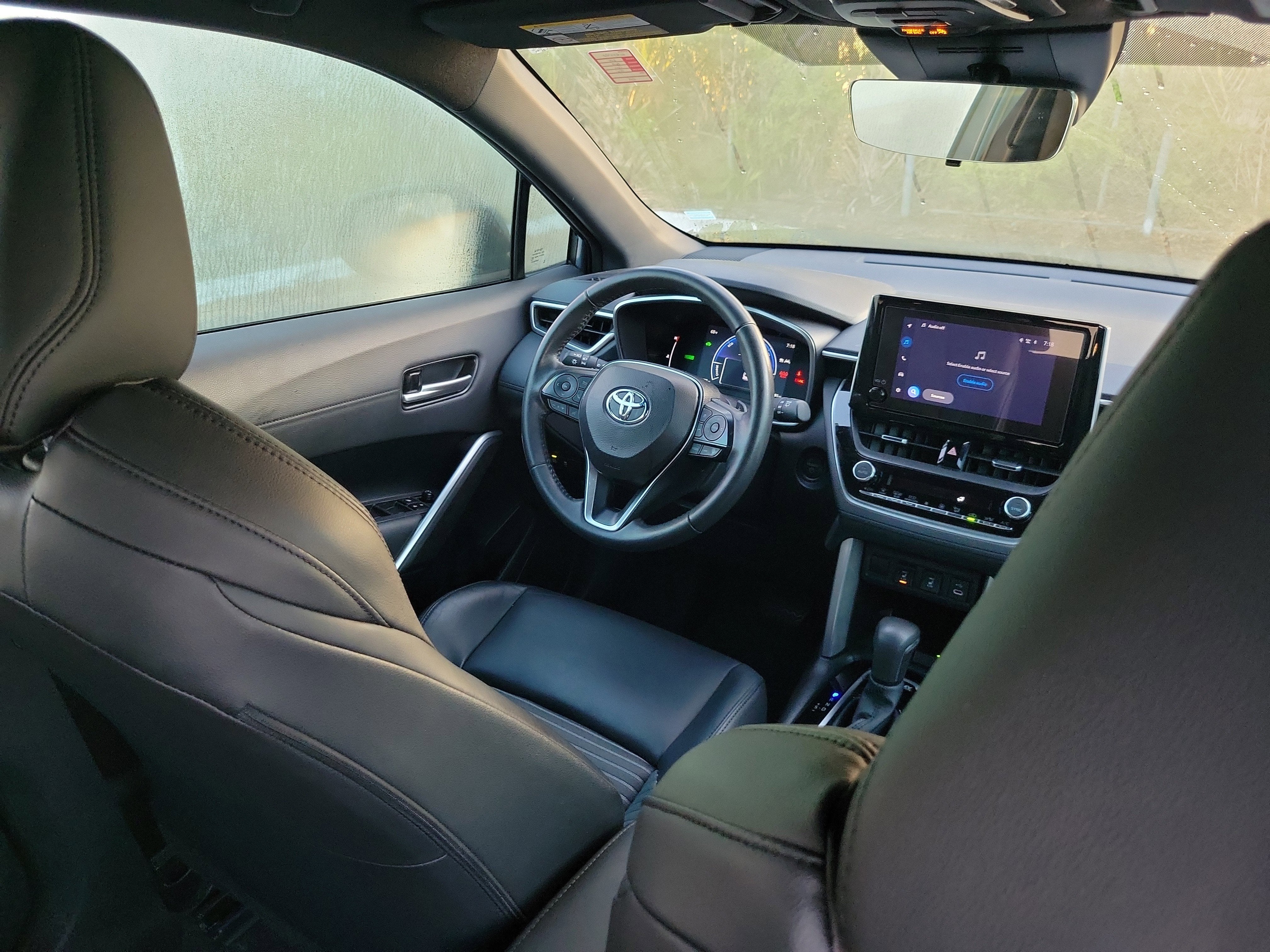 2024 Toyota Corolla Cross Hybrid SE