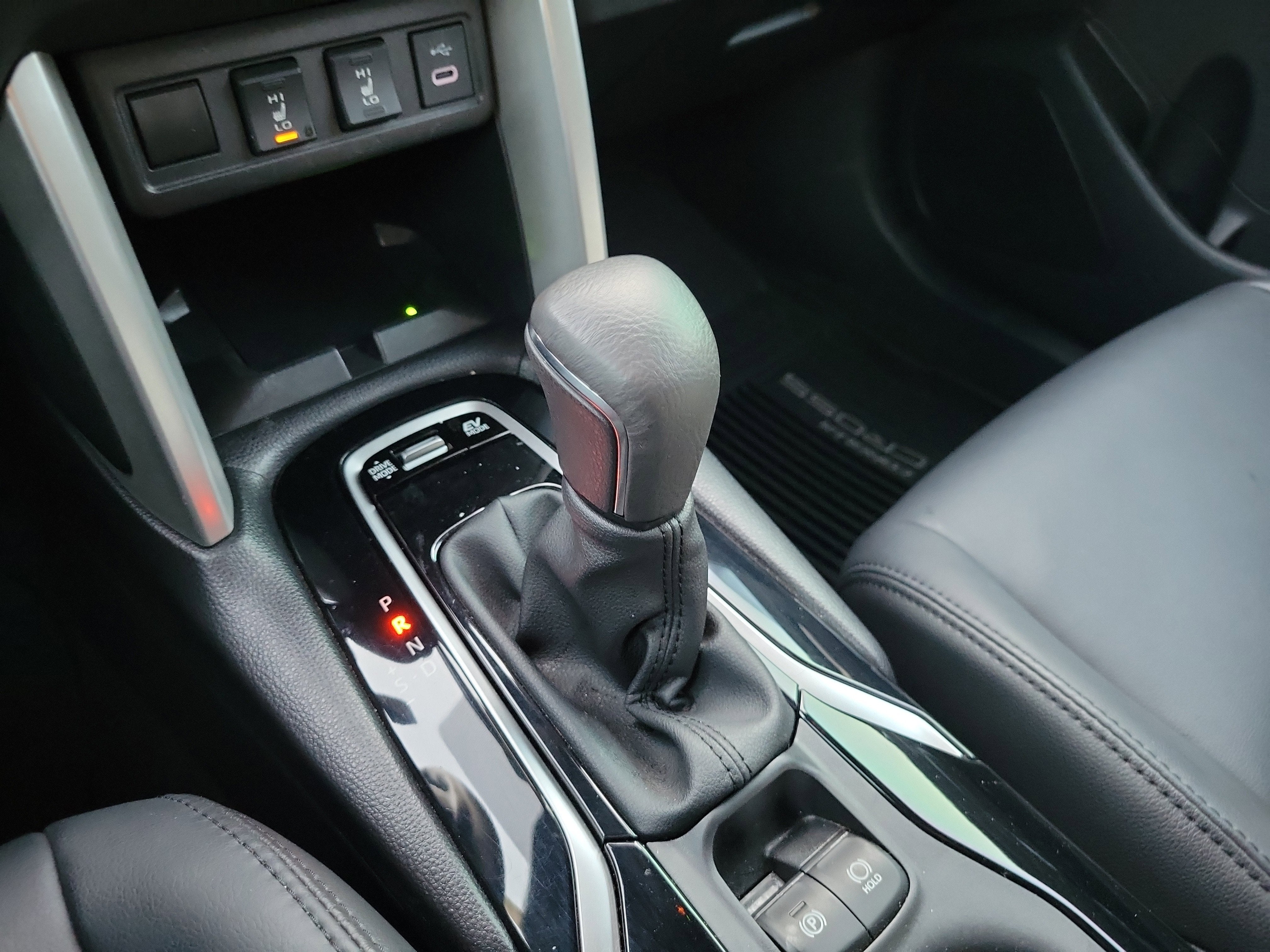 2024 Toyota Corolla Cross Hybrid SE