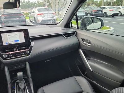 2024 Toyota Corolla Cross Hybrid SE