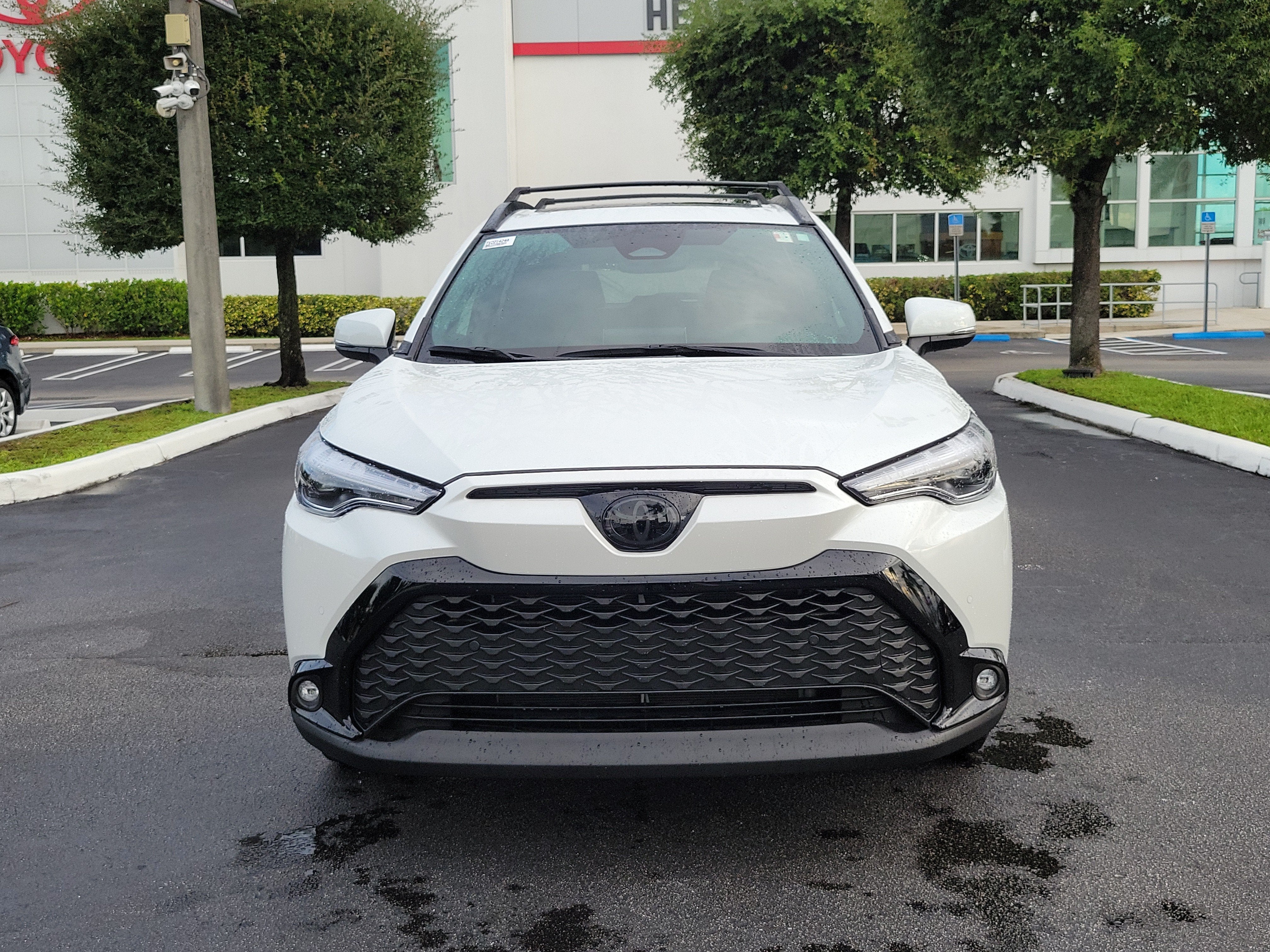 2024 Toyota Corolla Cross Hybrid SE
