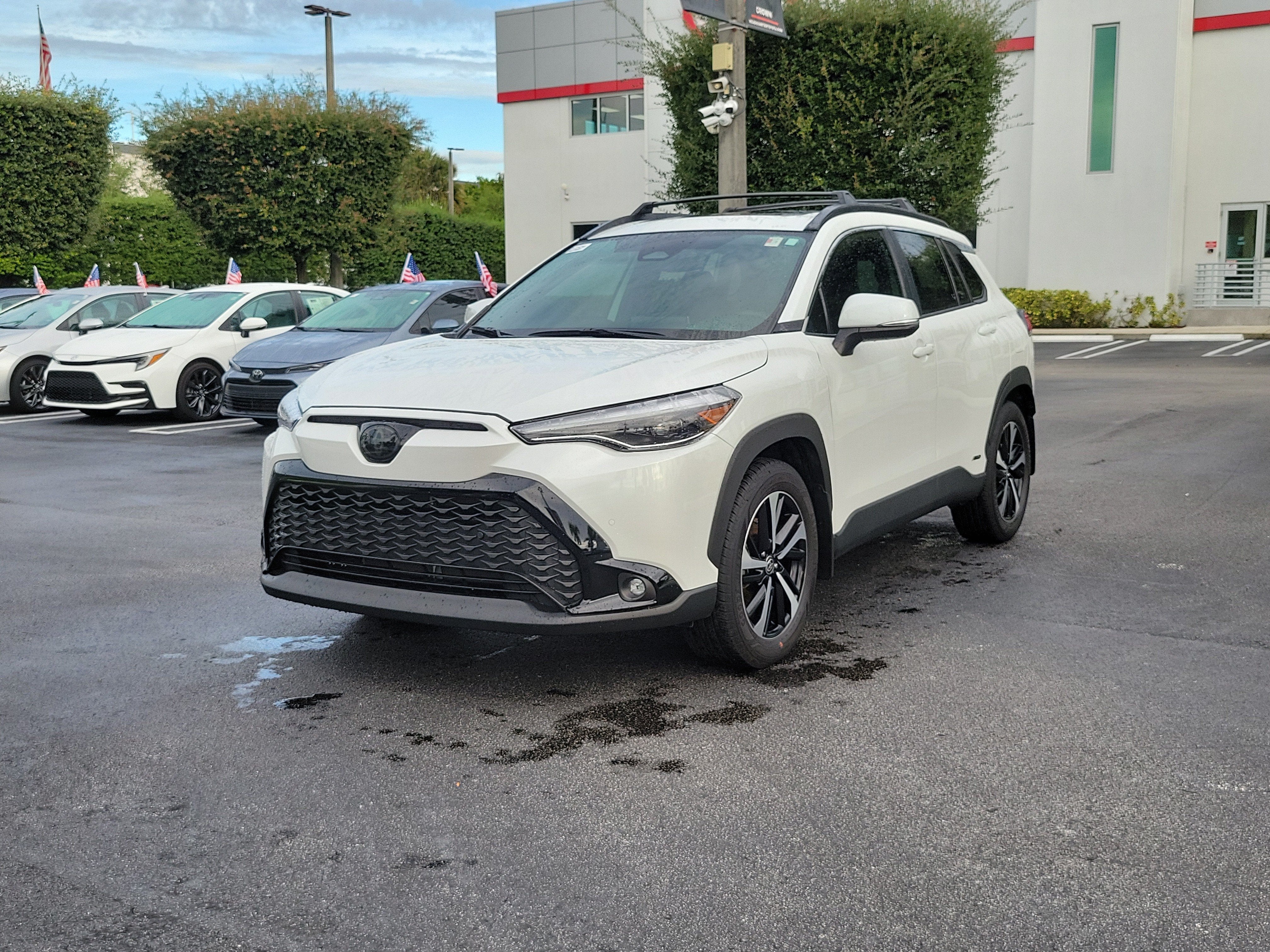 2024 Toyota Corolla Cross Hybrid SE