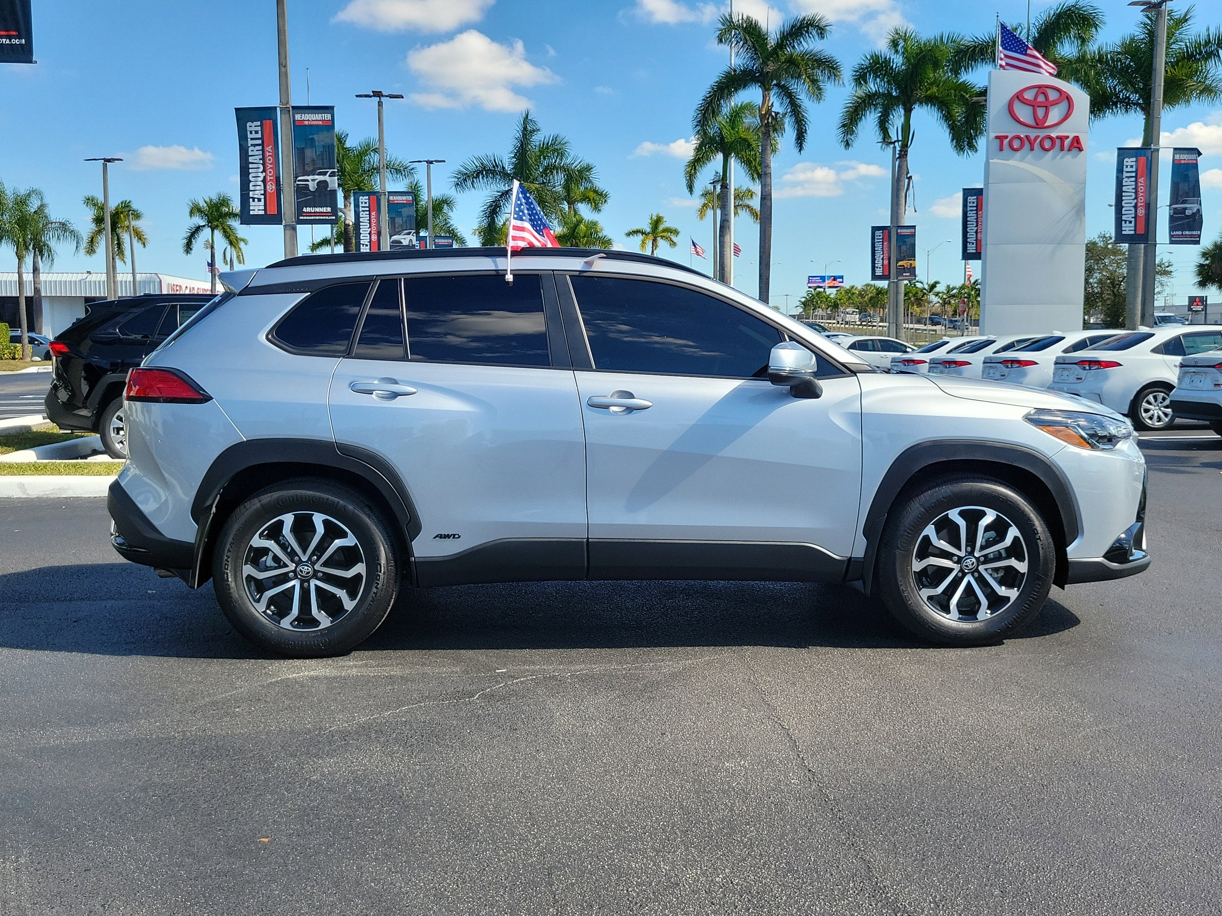 2024 Toyota Corolla Cross Hybrid SE