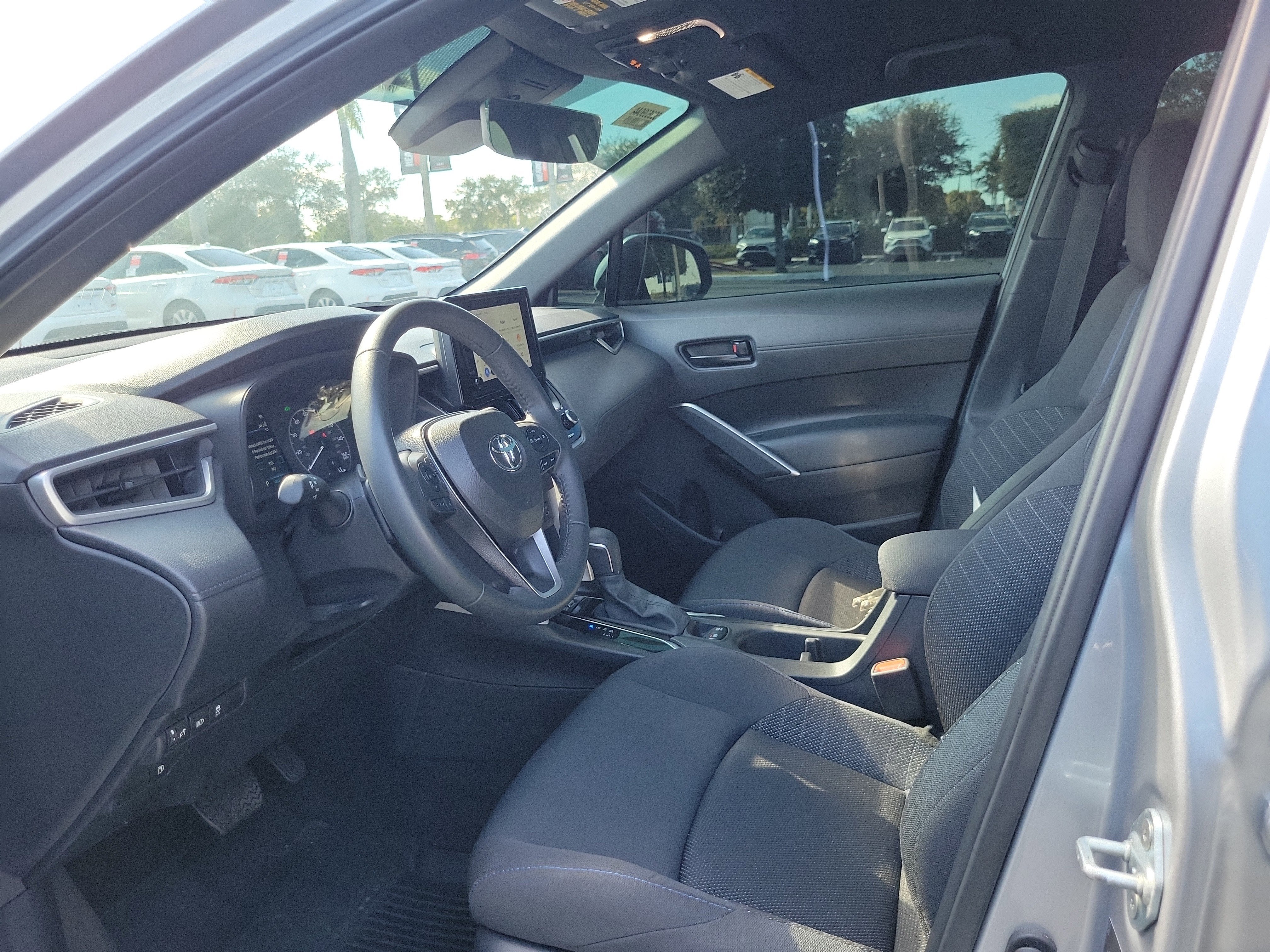 2024 Toyota Corolla Cross Hybrid SE