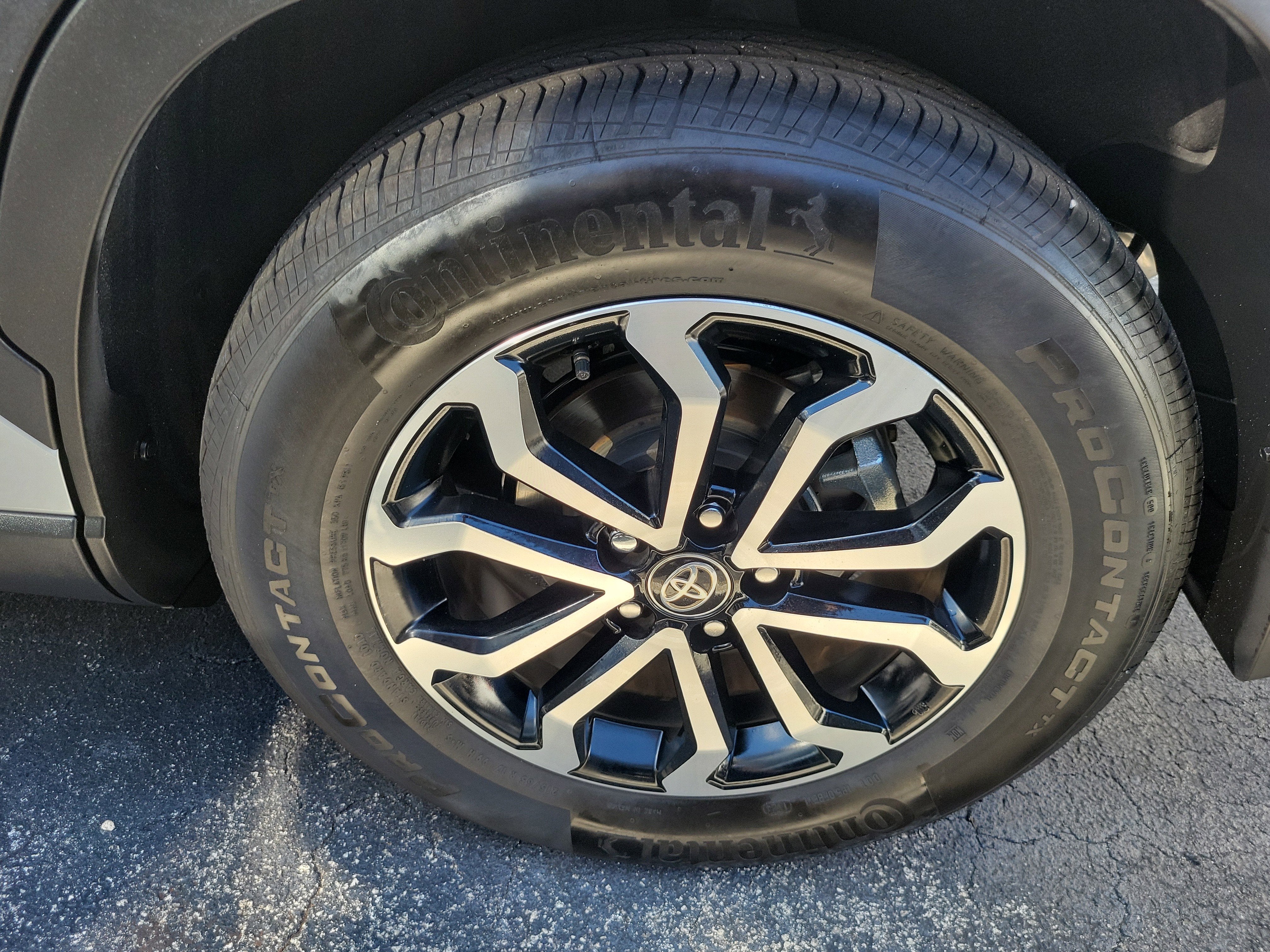 2024 Toyota Corolla Cross Hybrid SE