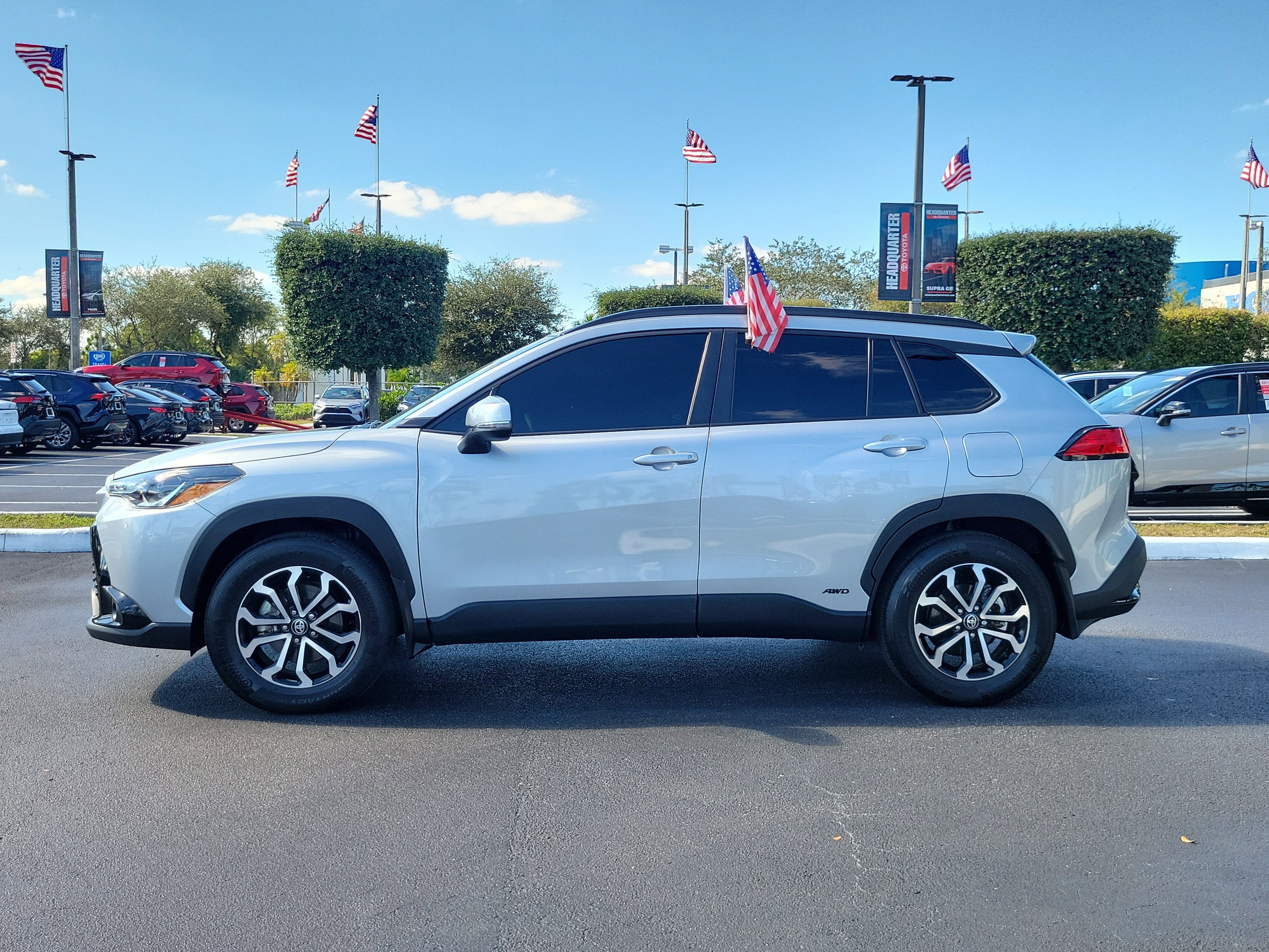 2024 Toyota Corolla Cross Hybrid SE