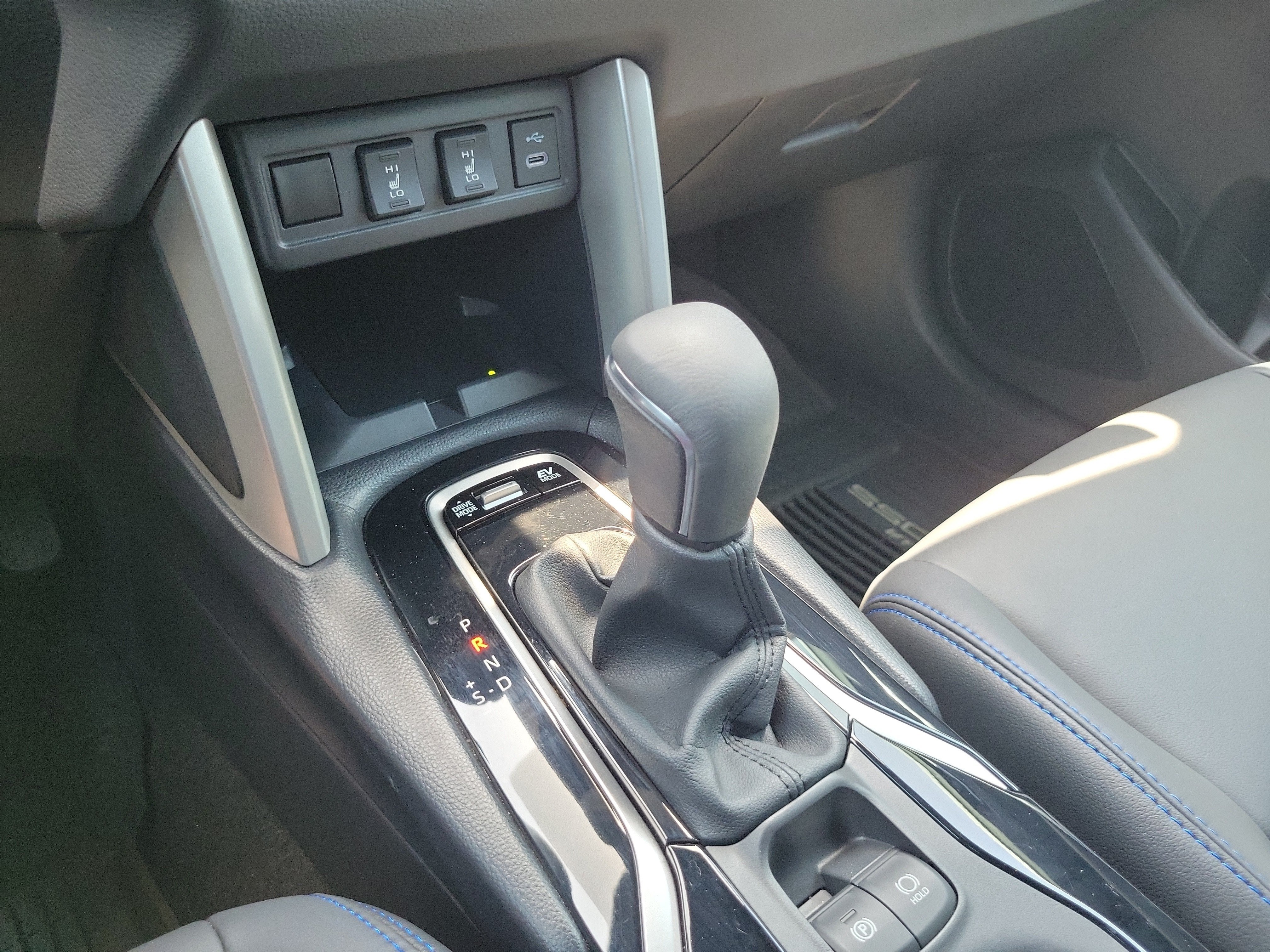 2024 Toyota Corolla Cross Hybrid XSE