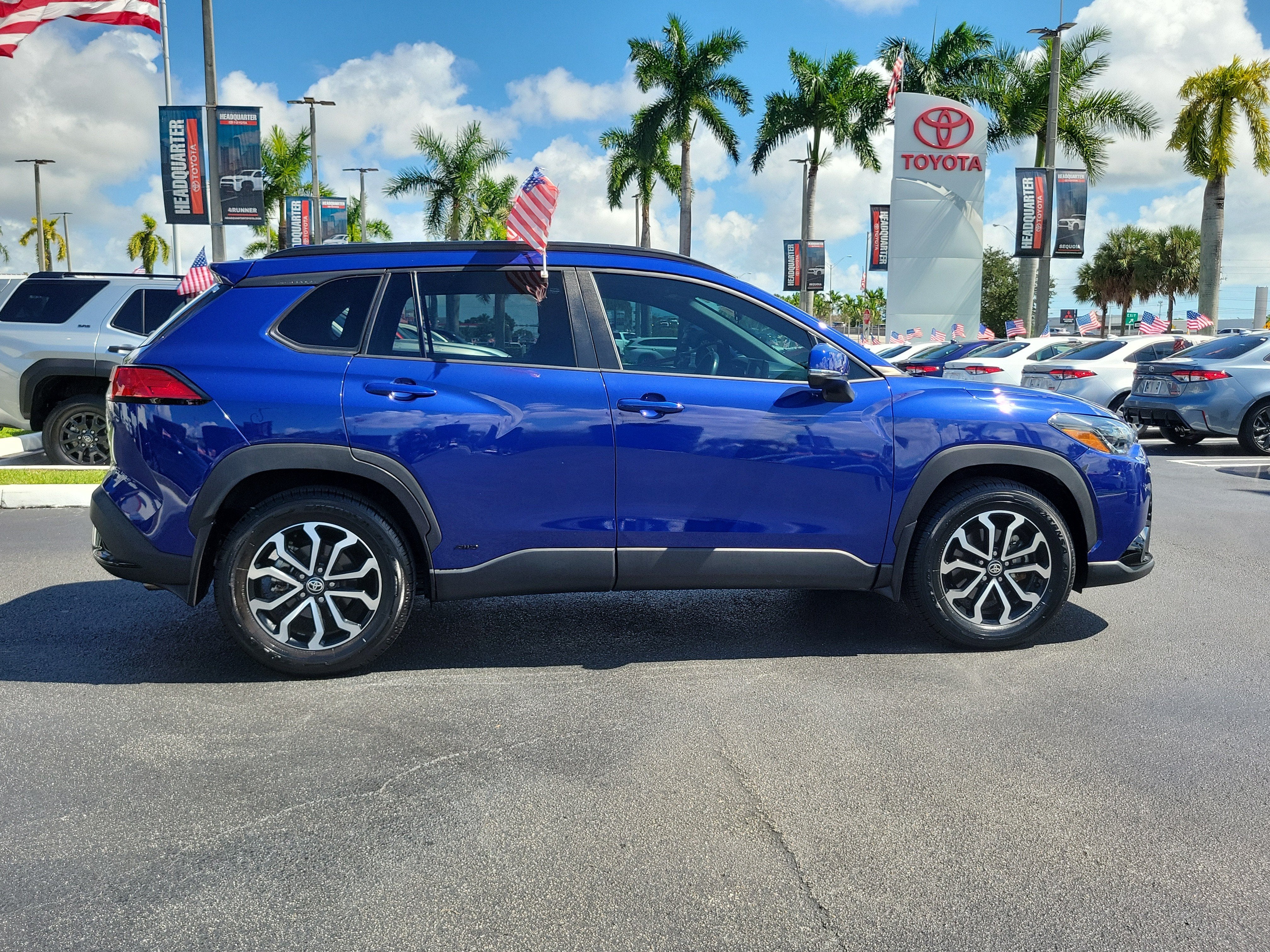 2023 Toyota Corolla Cross Hybrid SE