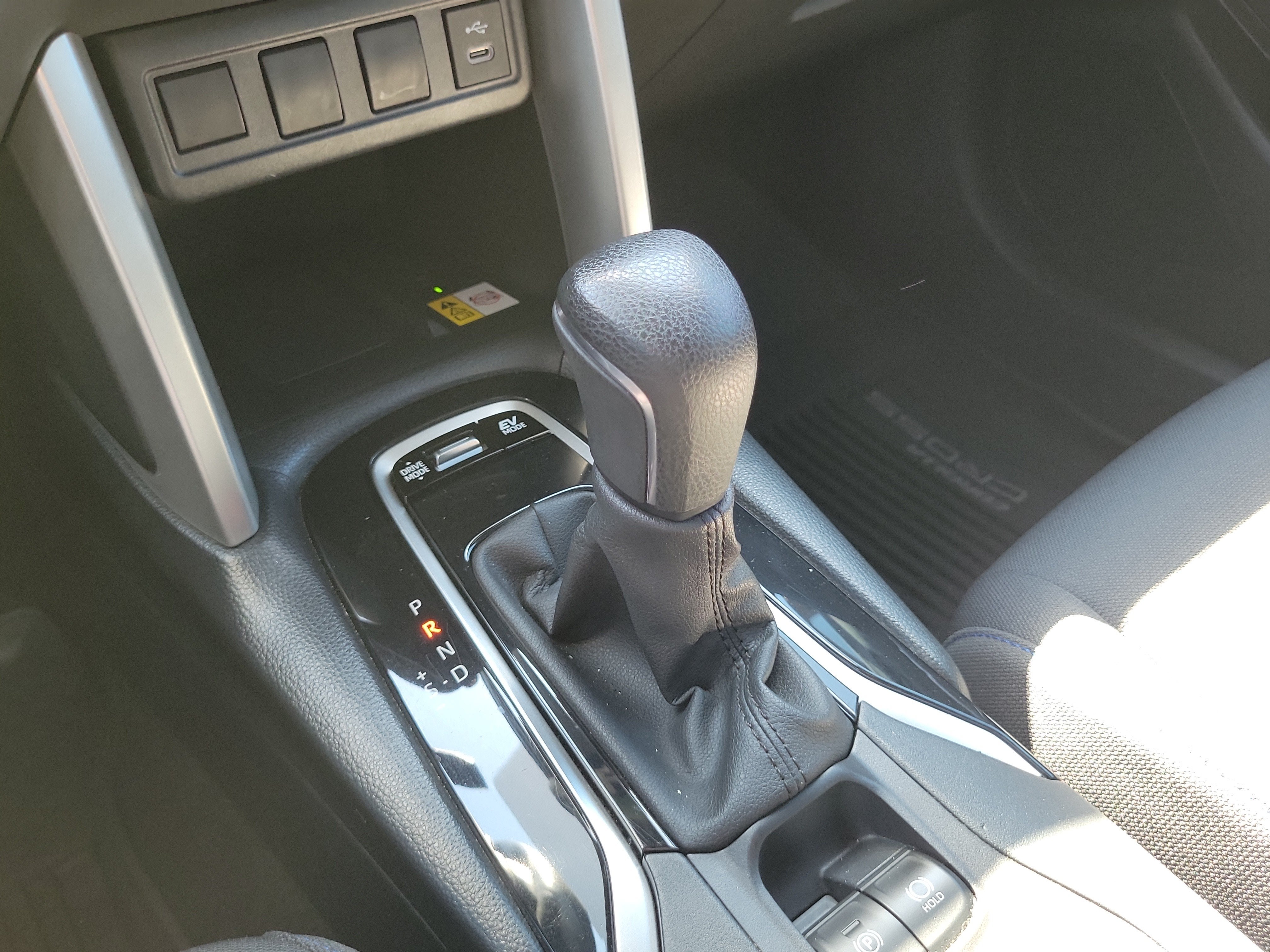 2023 Toyota Corolla Cross Hybrid SE