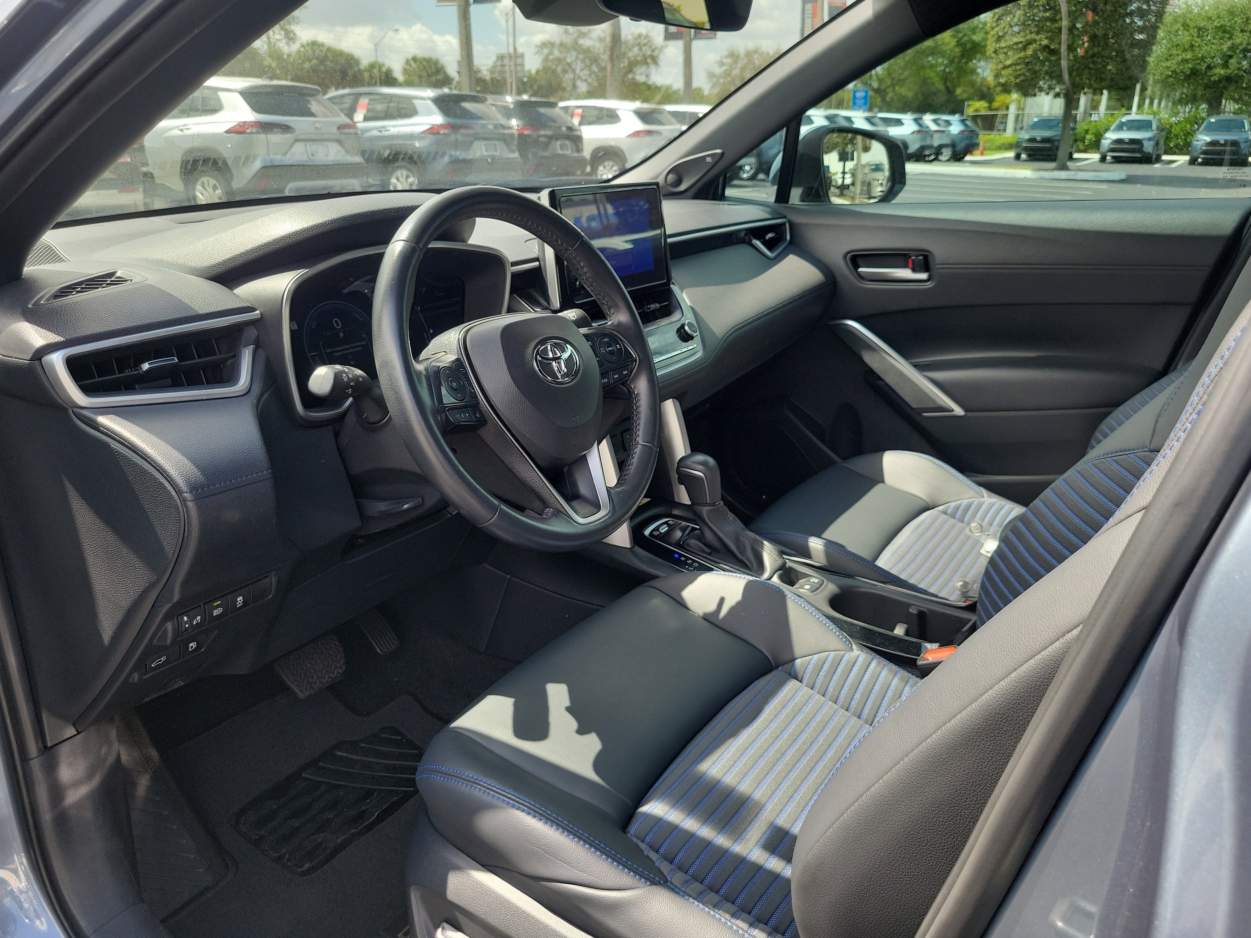 2023 Toyota Corolla Cross Hybrid XSE