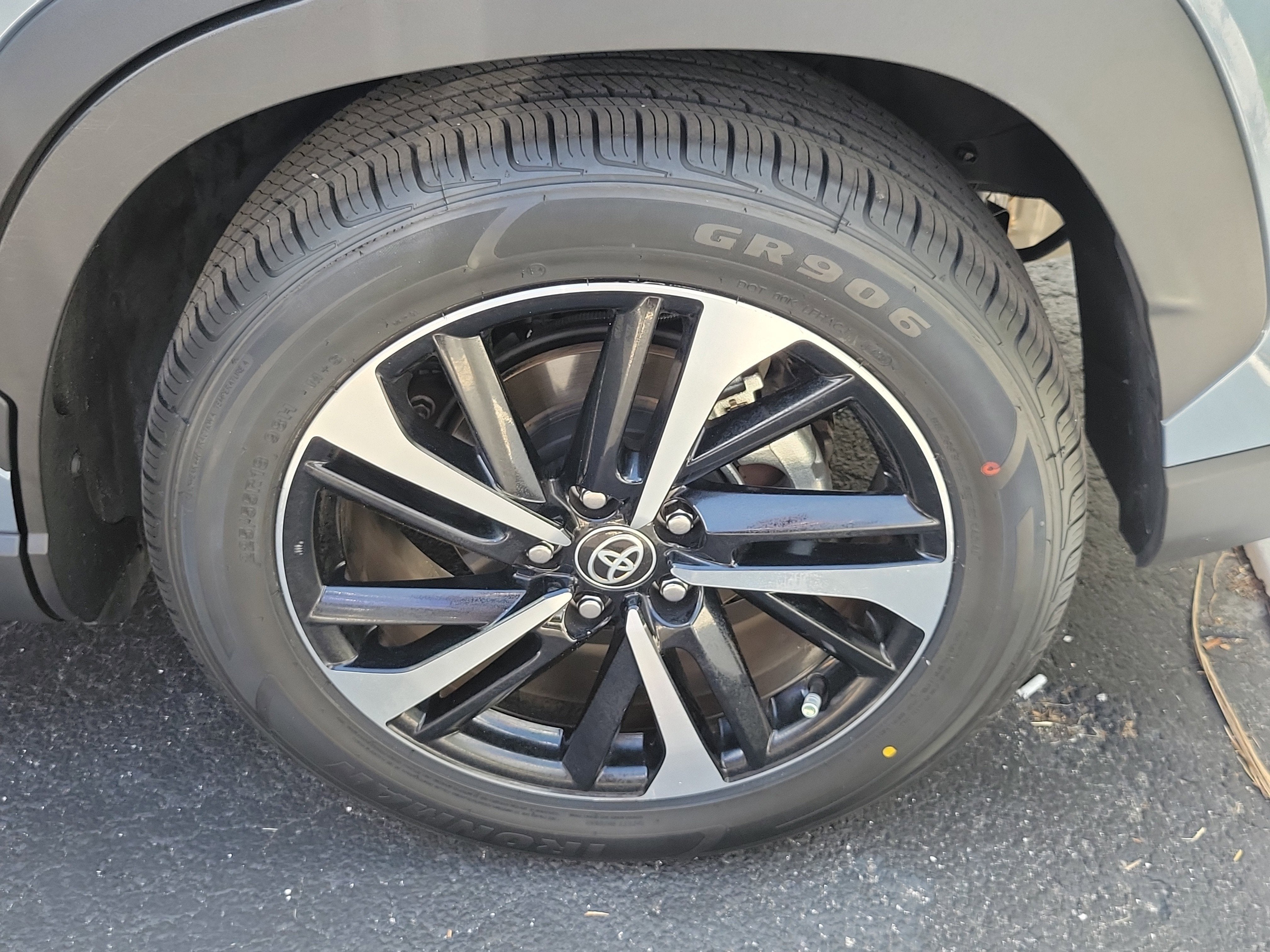 2023 Toyota Corolla Cross Hybrid XSE