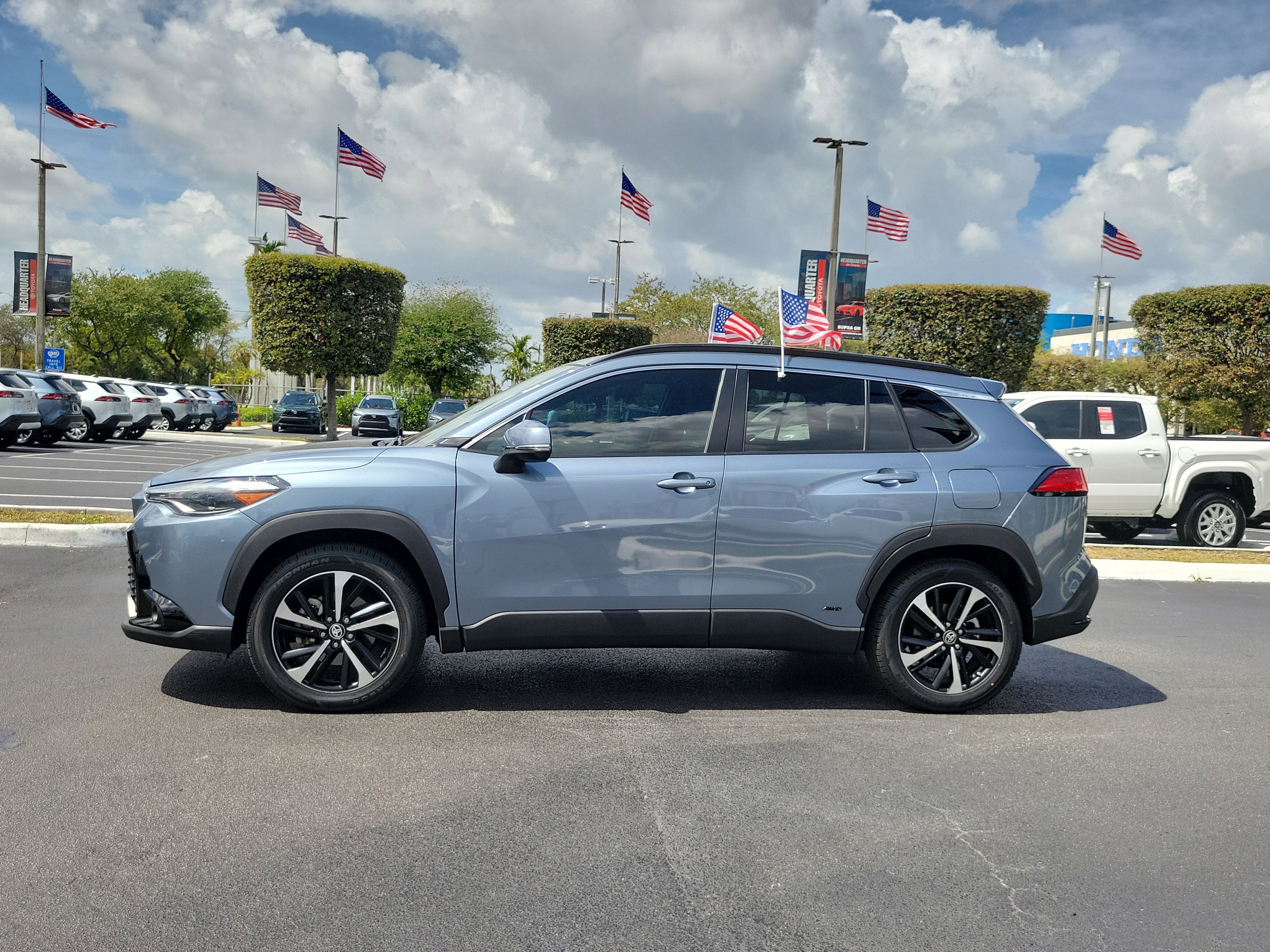 2023 Toyota Corolla Cross Hybrid XSE
