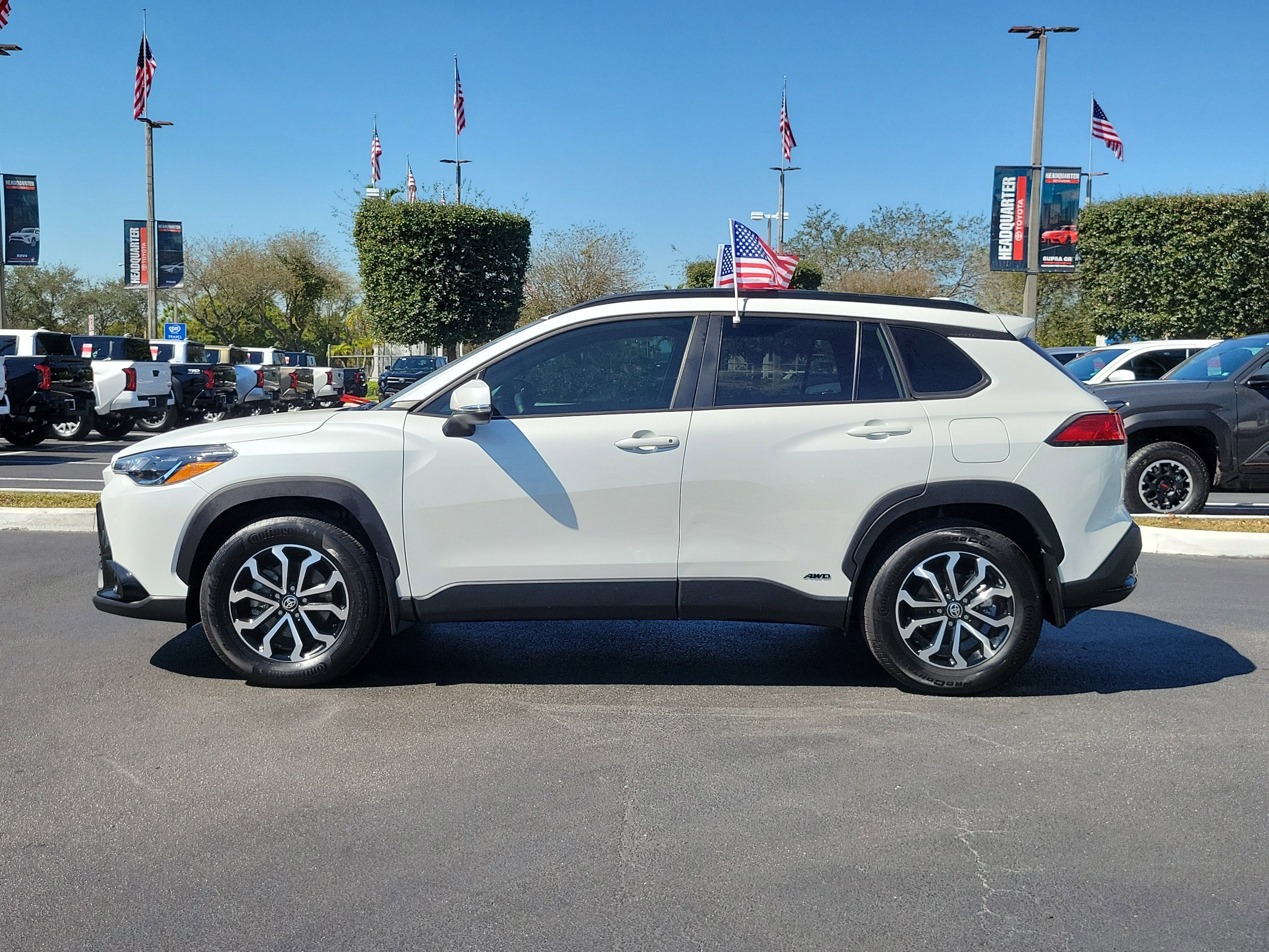 2024 Toyota Corolla Cross Hybrid SE