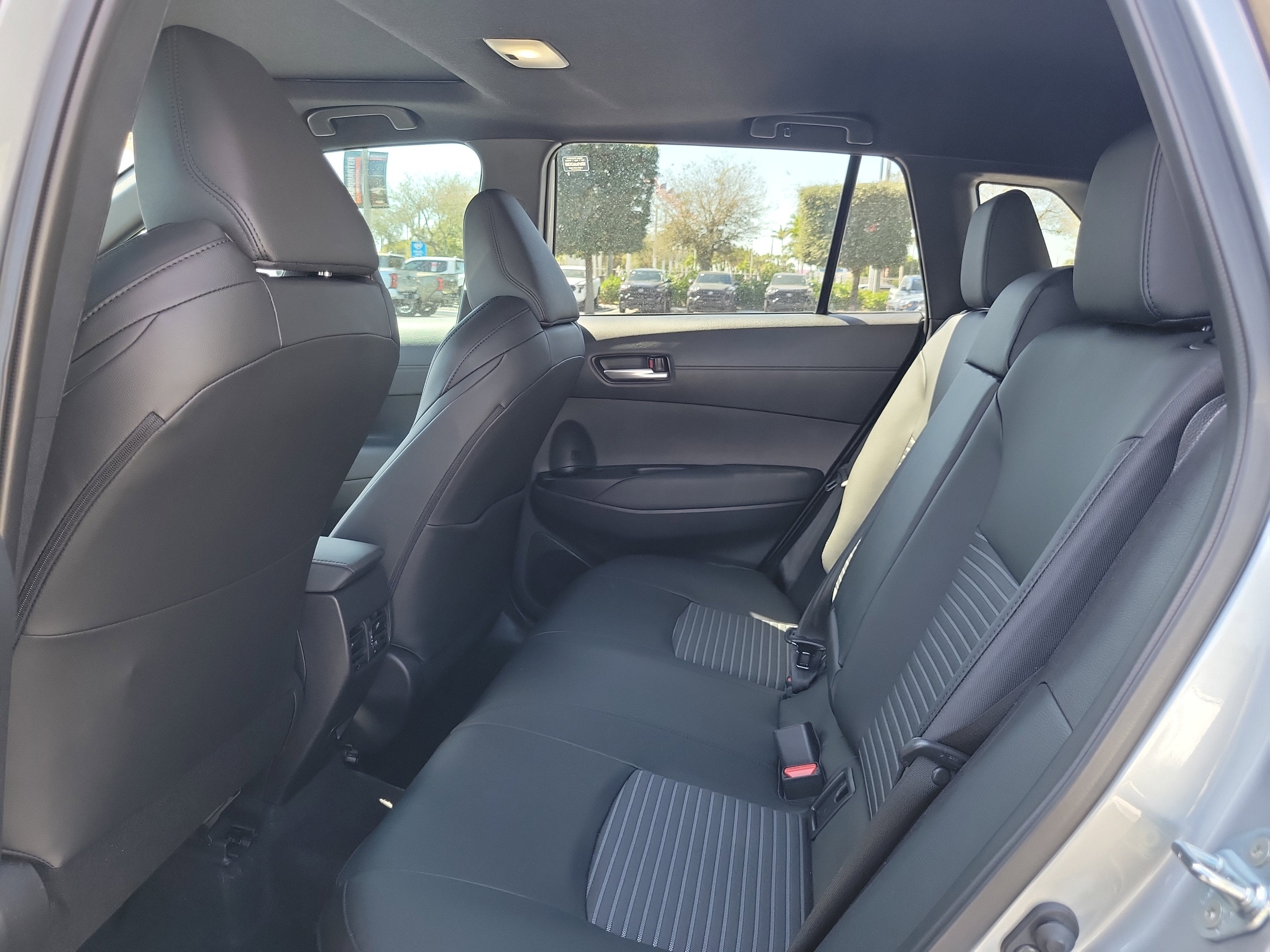 2025 Toyota Corolla Cross Hybrid SE