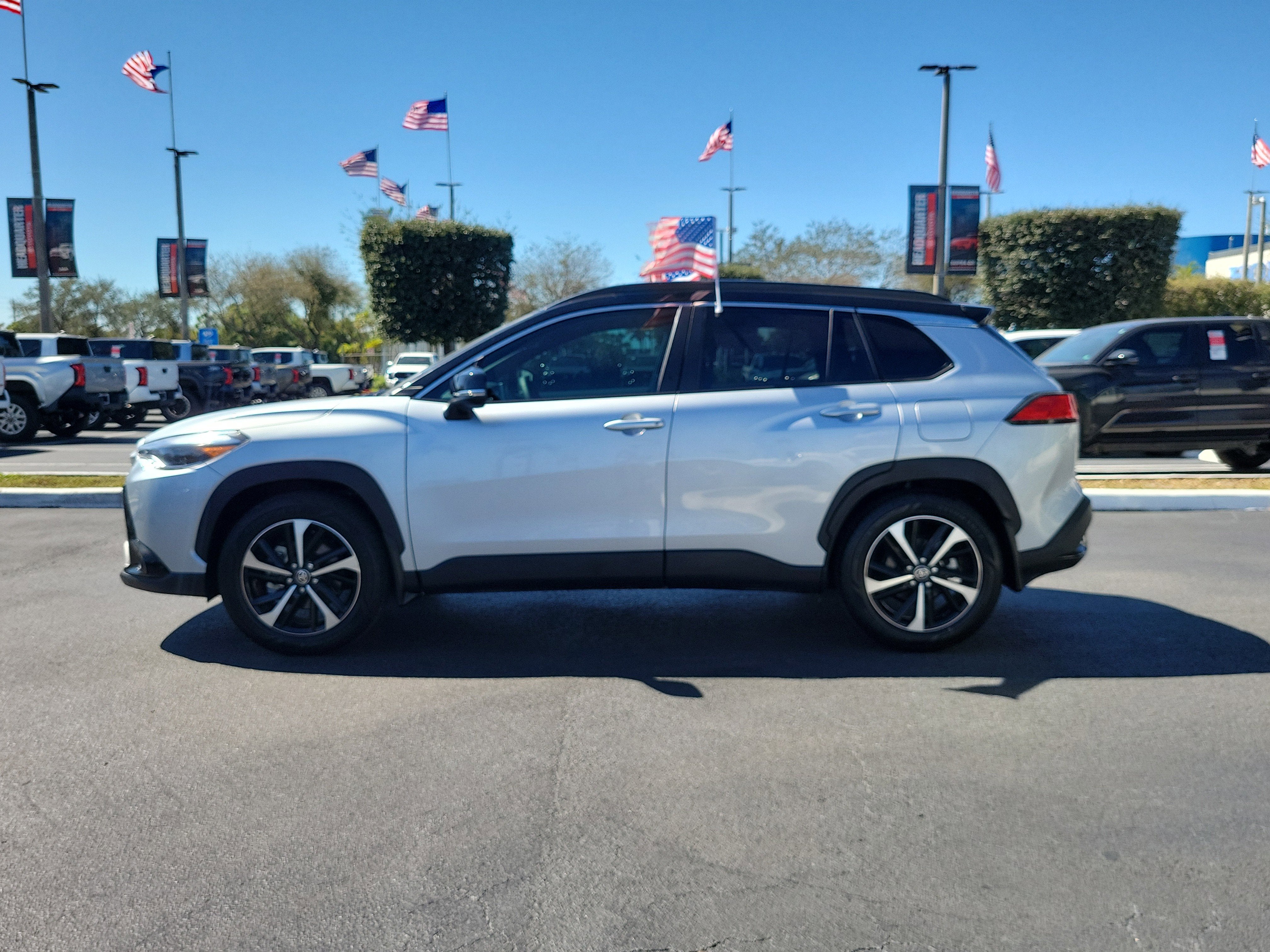 2025 Toyota Corolla Cross Hybrid SE