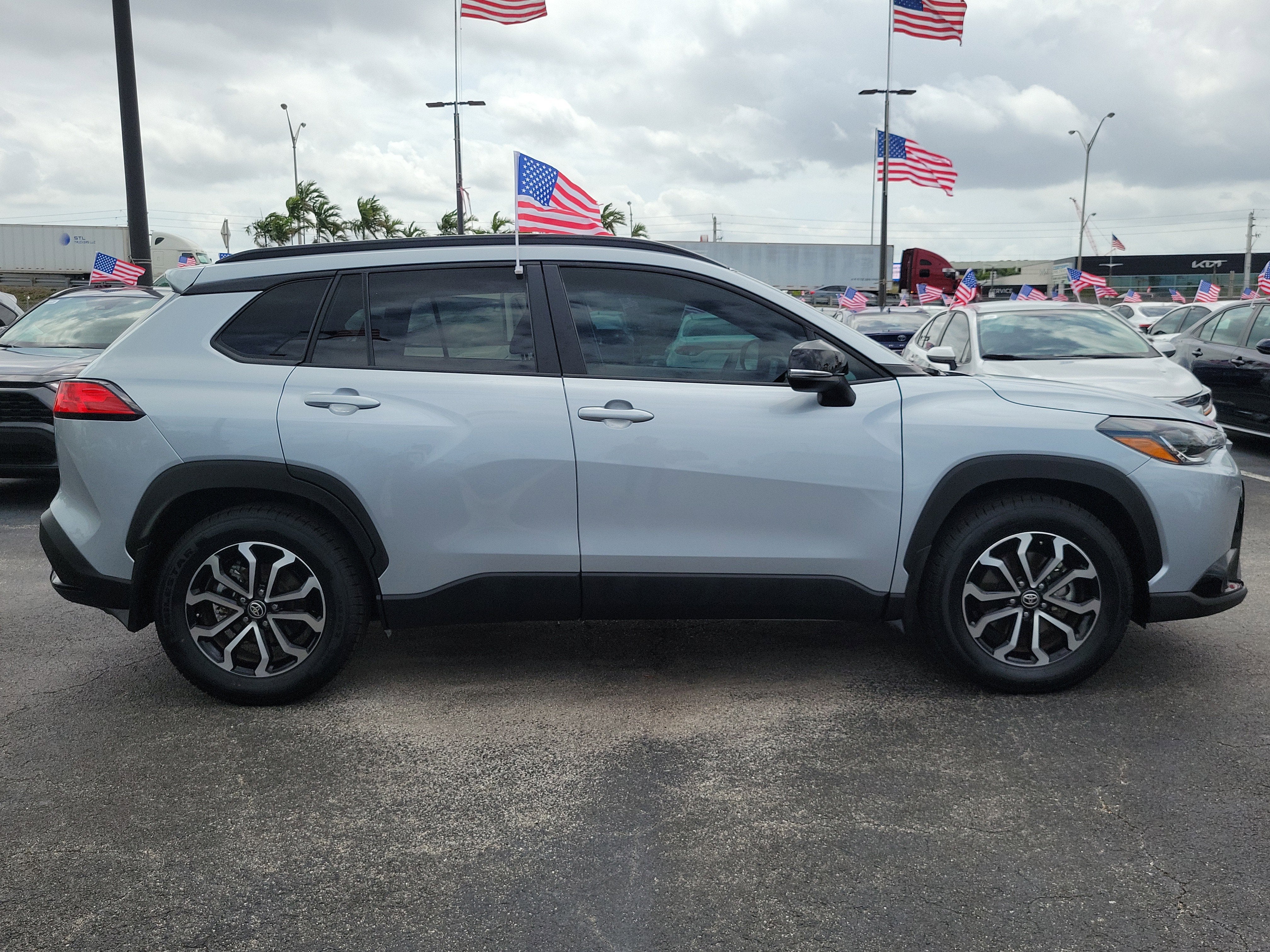 2025 Toyota Corolla Cross Hybrid SE