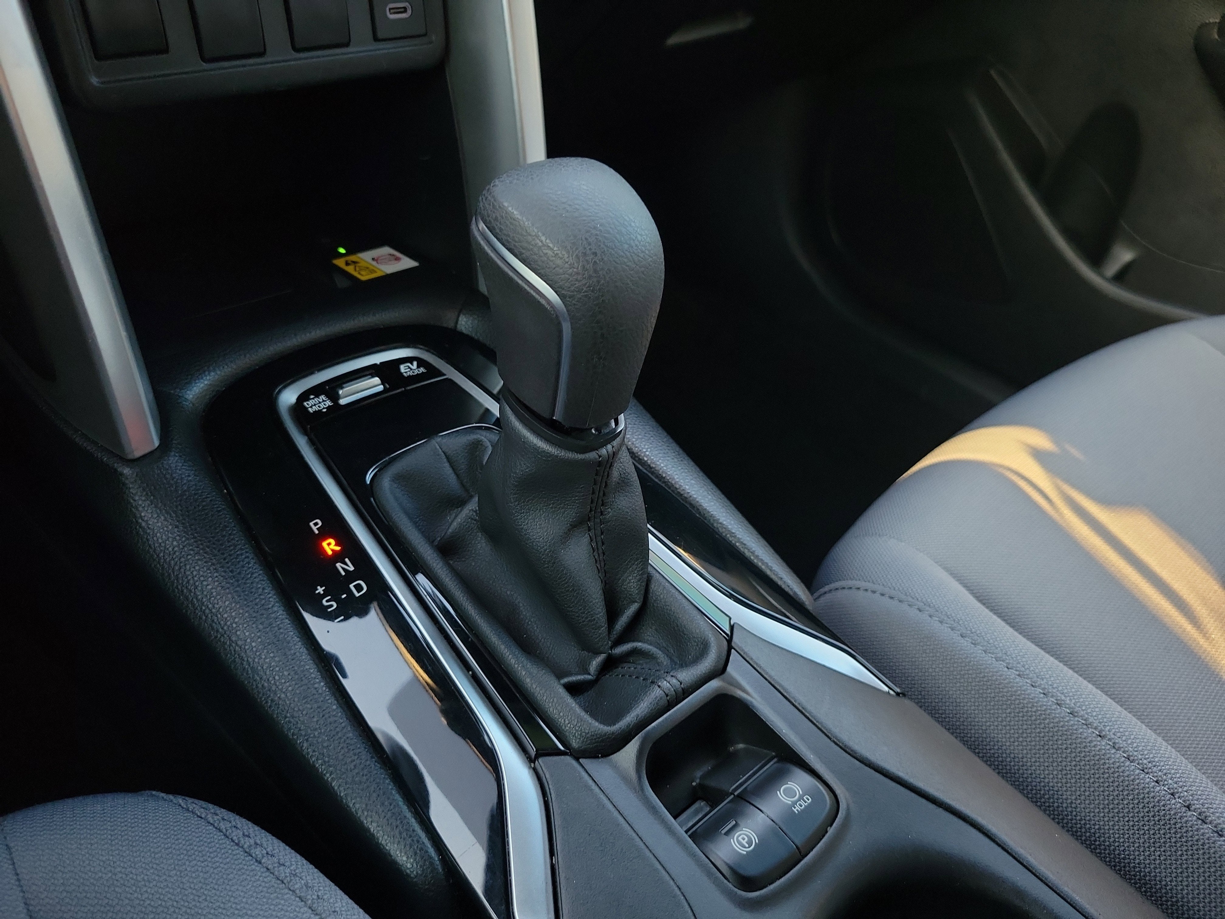 2023 Toyota Corolla Cross Hybrid SE