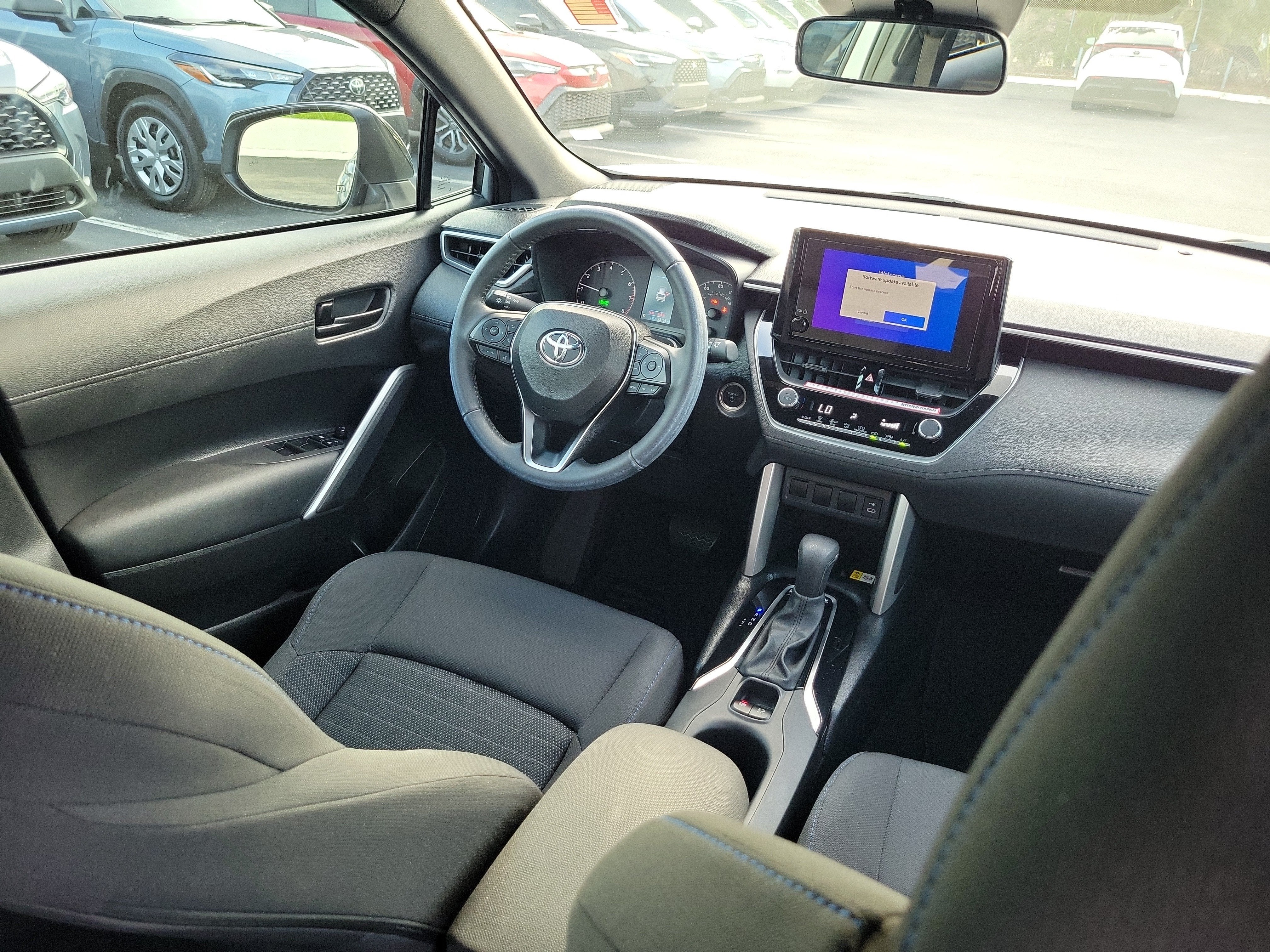 2023 Toyota Corolla Cross Hybrid SE